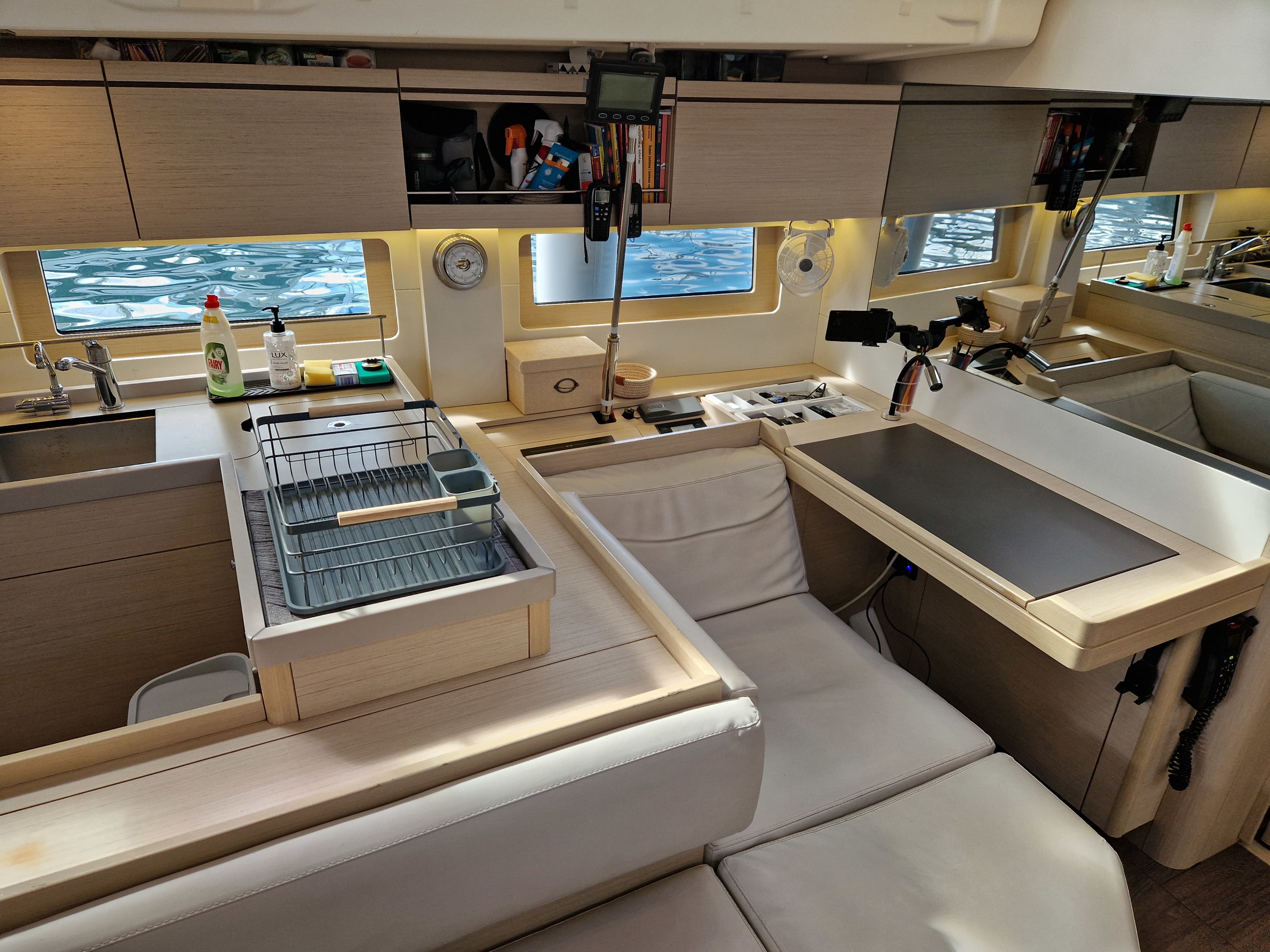 Oceanis 51.1 - photo 12