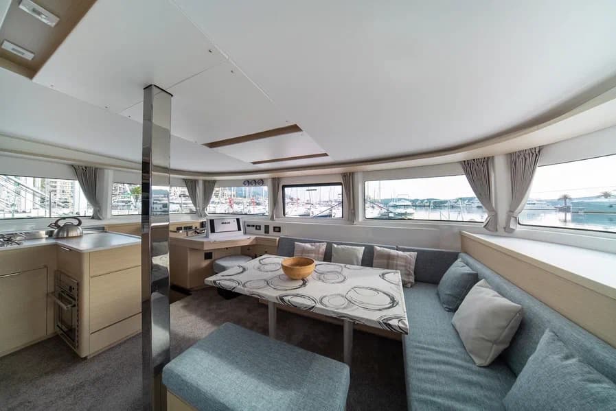 Lagoon 46  - photo 26