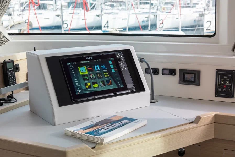 Lagoon 46  - photo 20