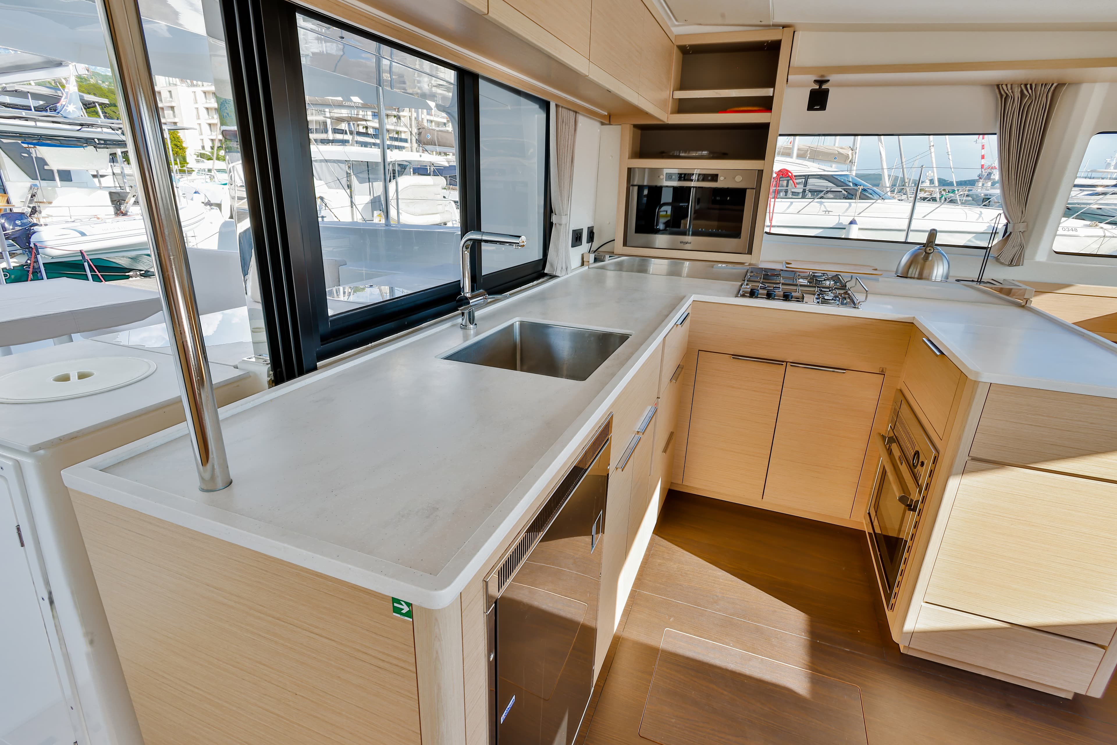 Lagoon 46  - photo 19