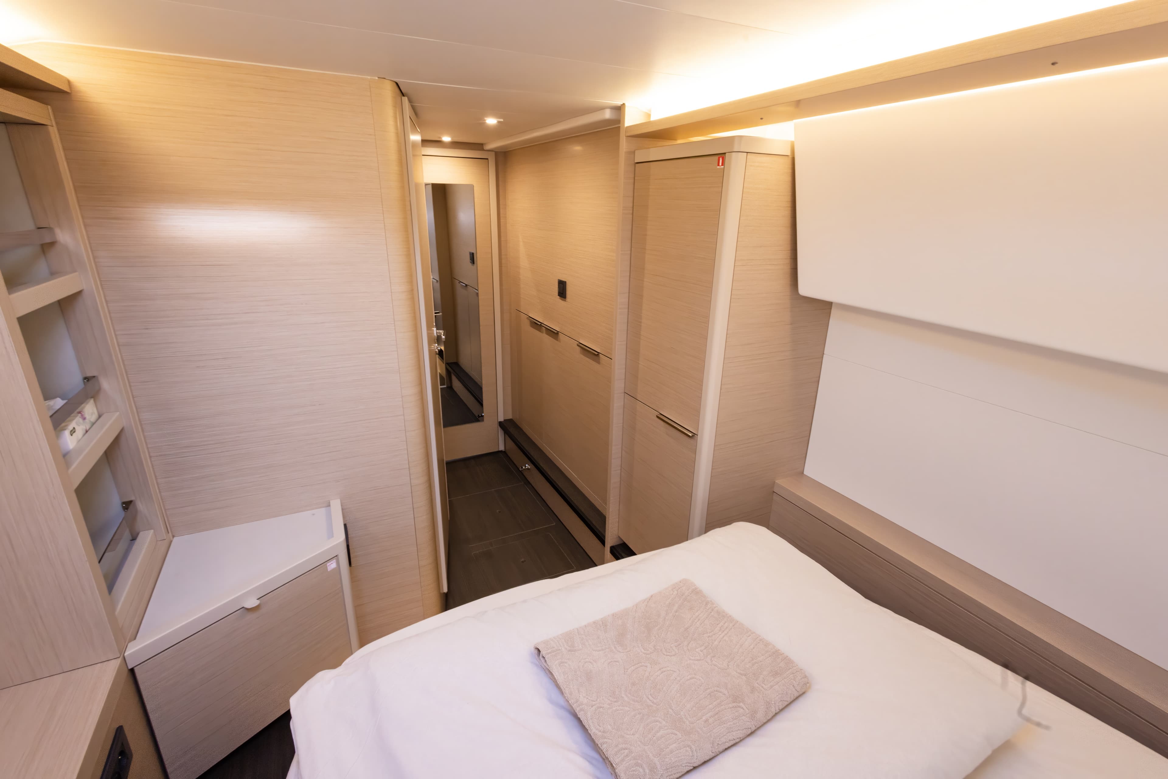 Lagoon 46  - photo 29