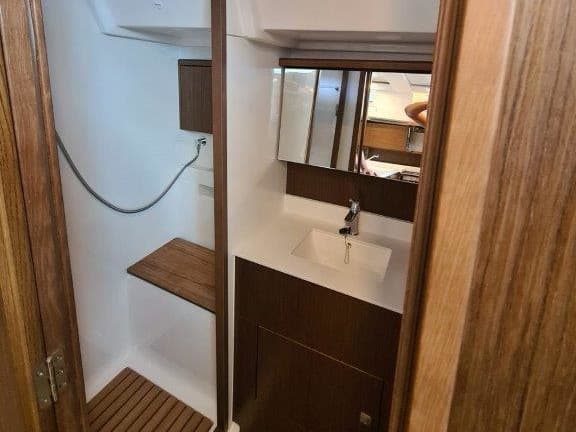 Bavaria C45 Style - photo 6