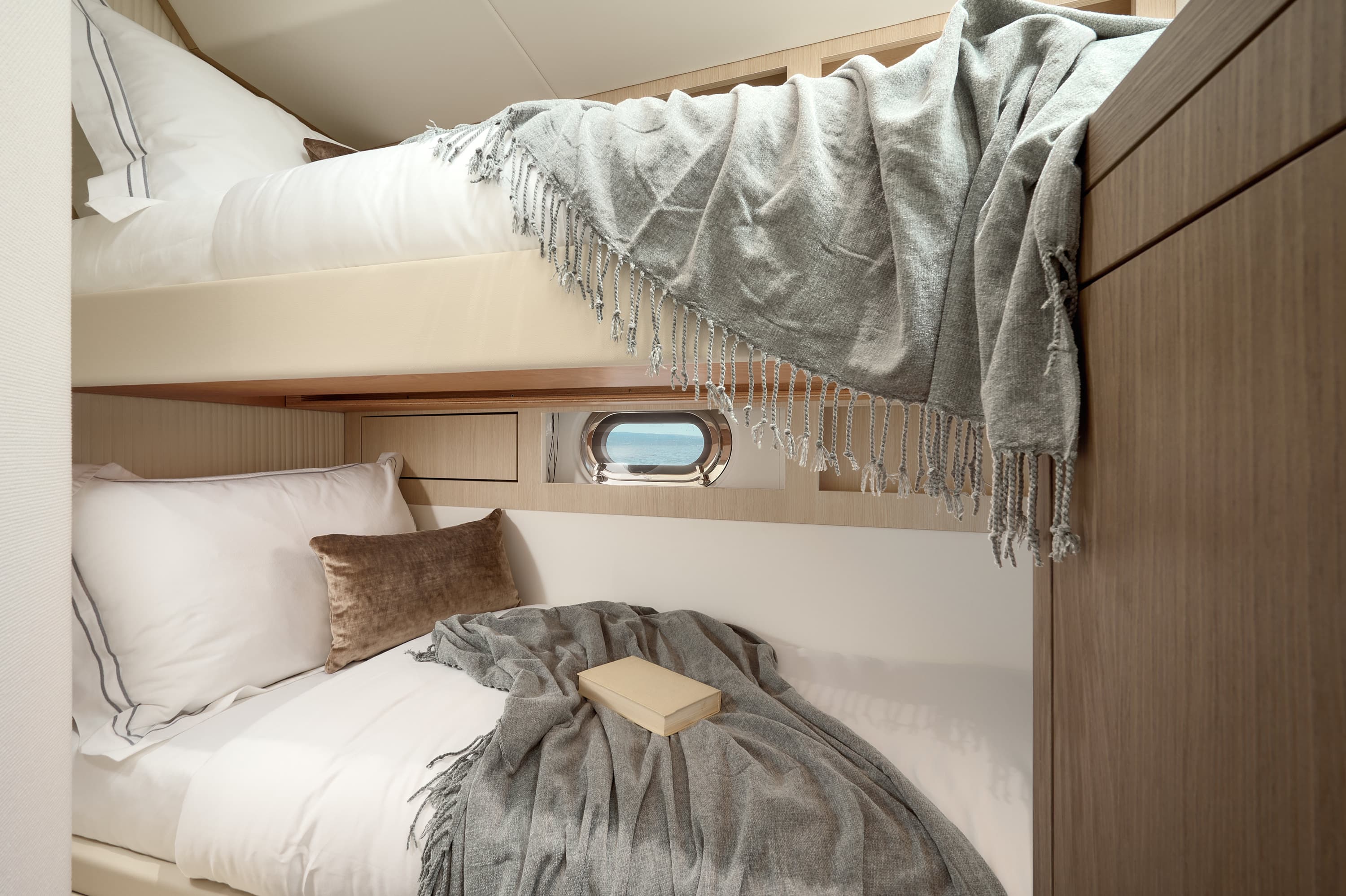 Azimut Magellano 66 - photo 38