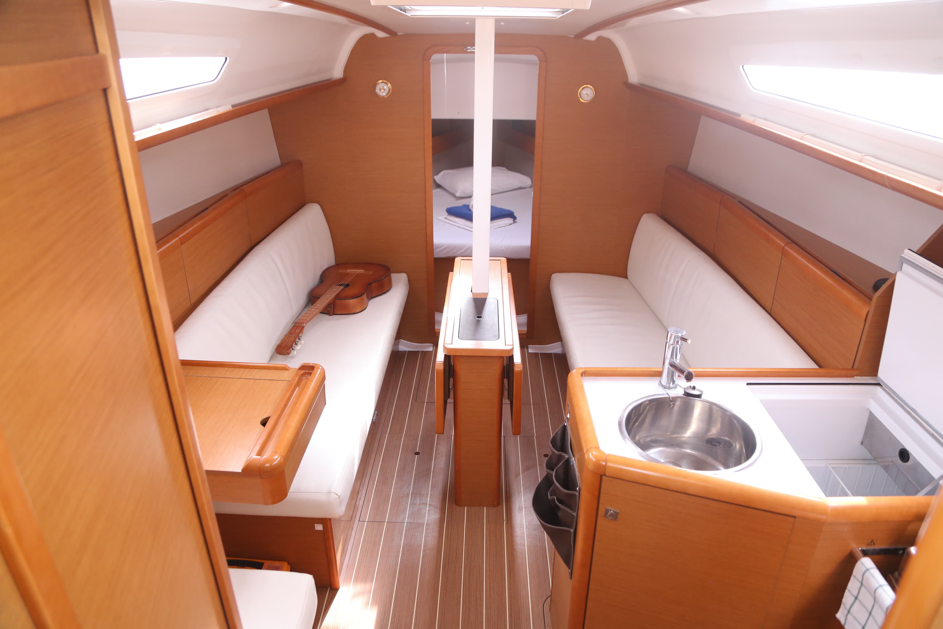 Sun Odyssey 33i - photo 6