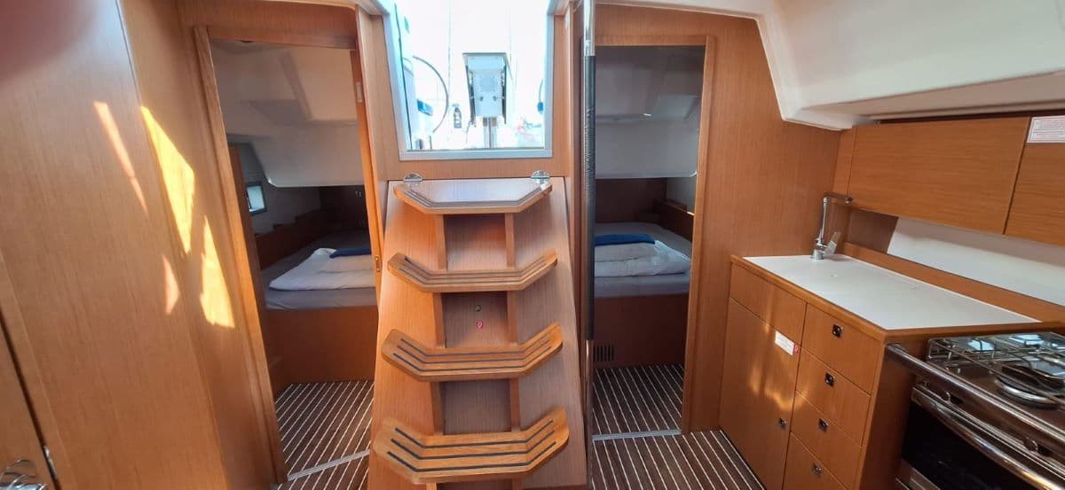 Bavaria C38 - photo 5