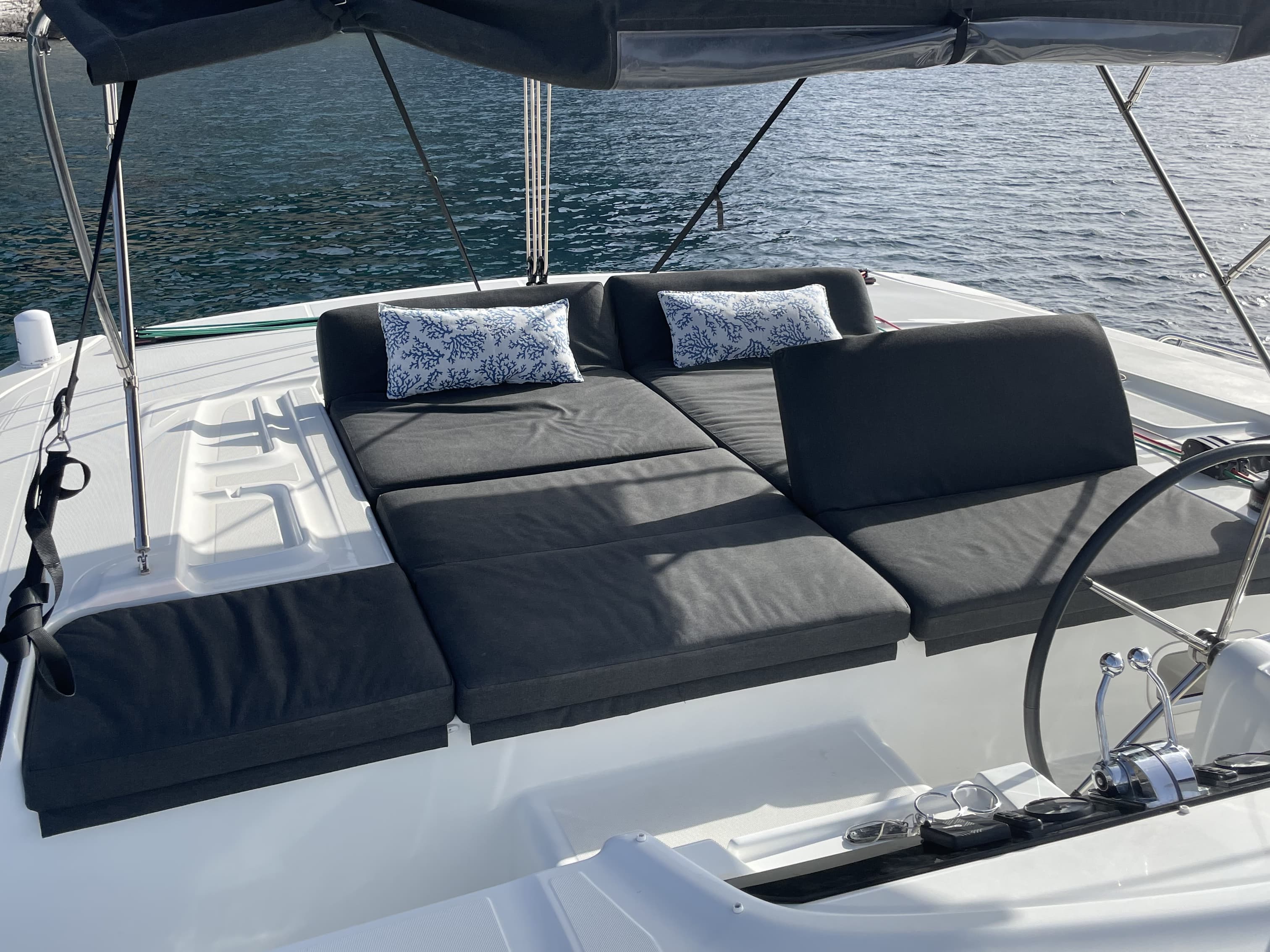 Lagoon 46  - photo 6