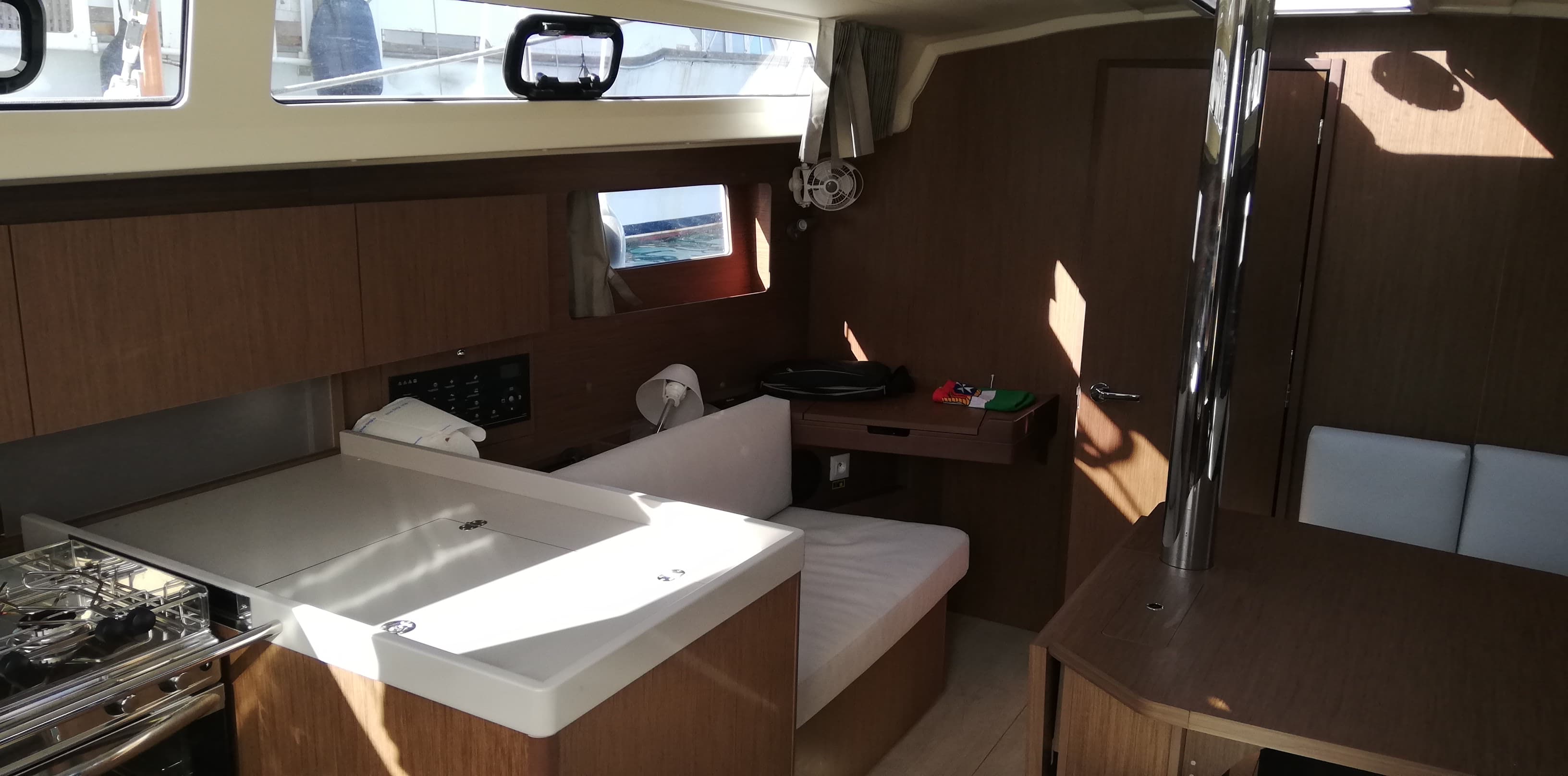 Oceanis 41.1 - photo 8