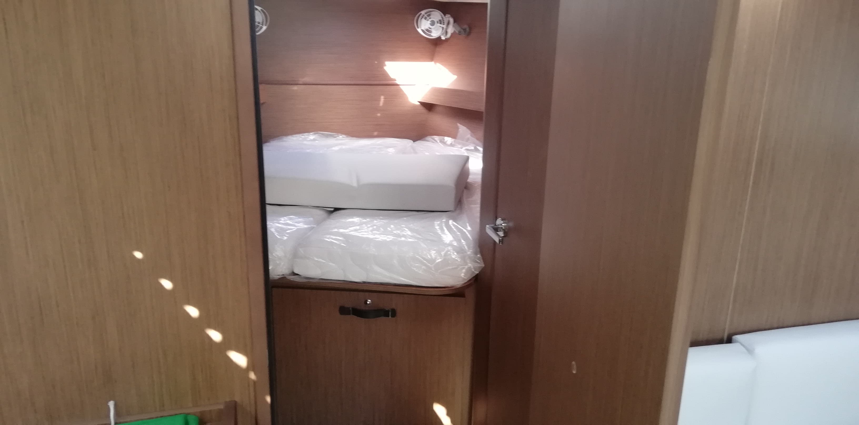 Oceanis 41.1 - photo 9