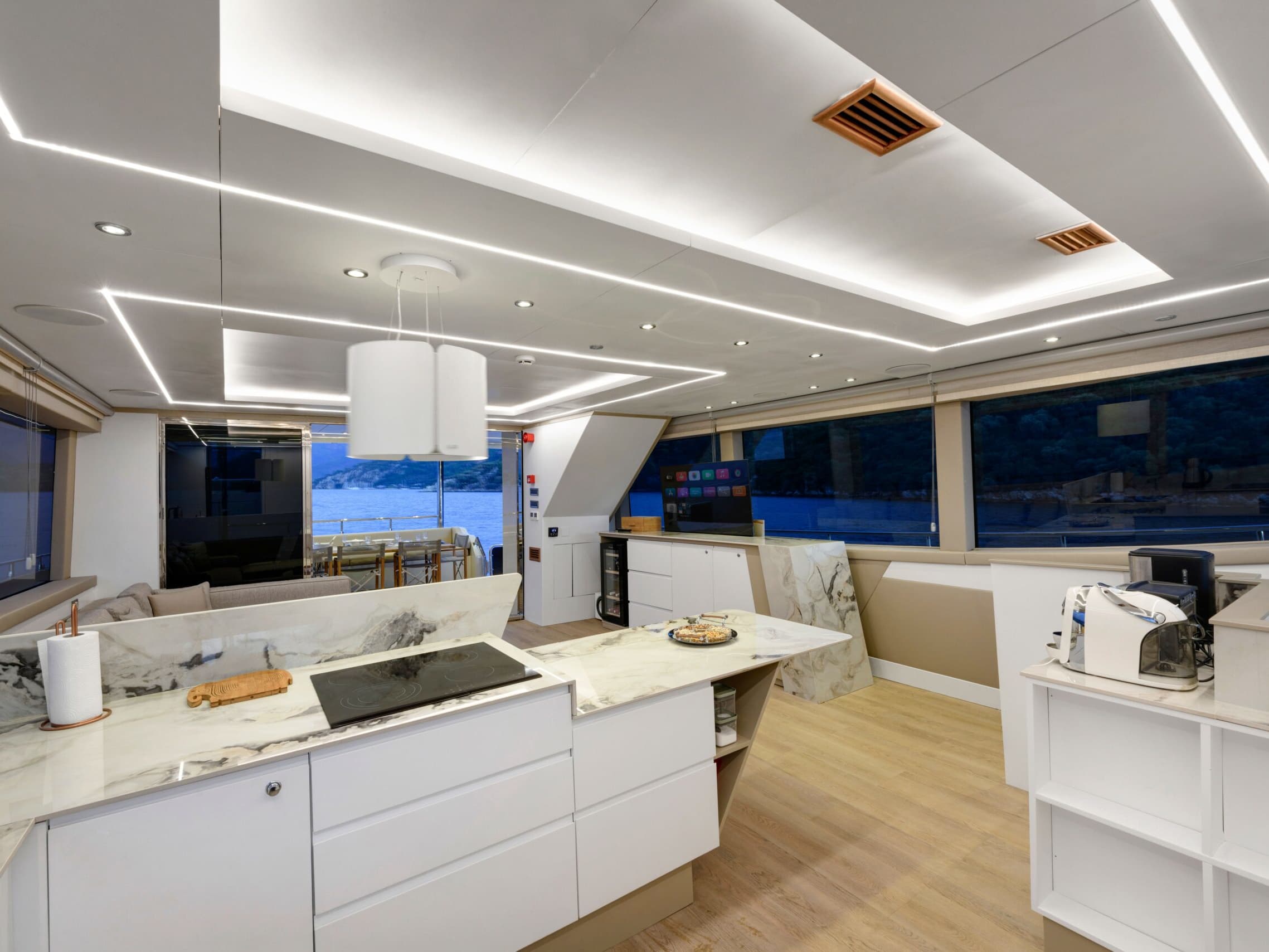 Motoryacht - photo 15