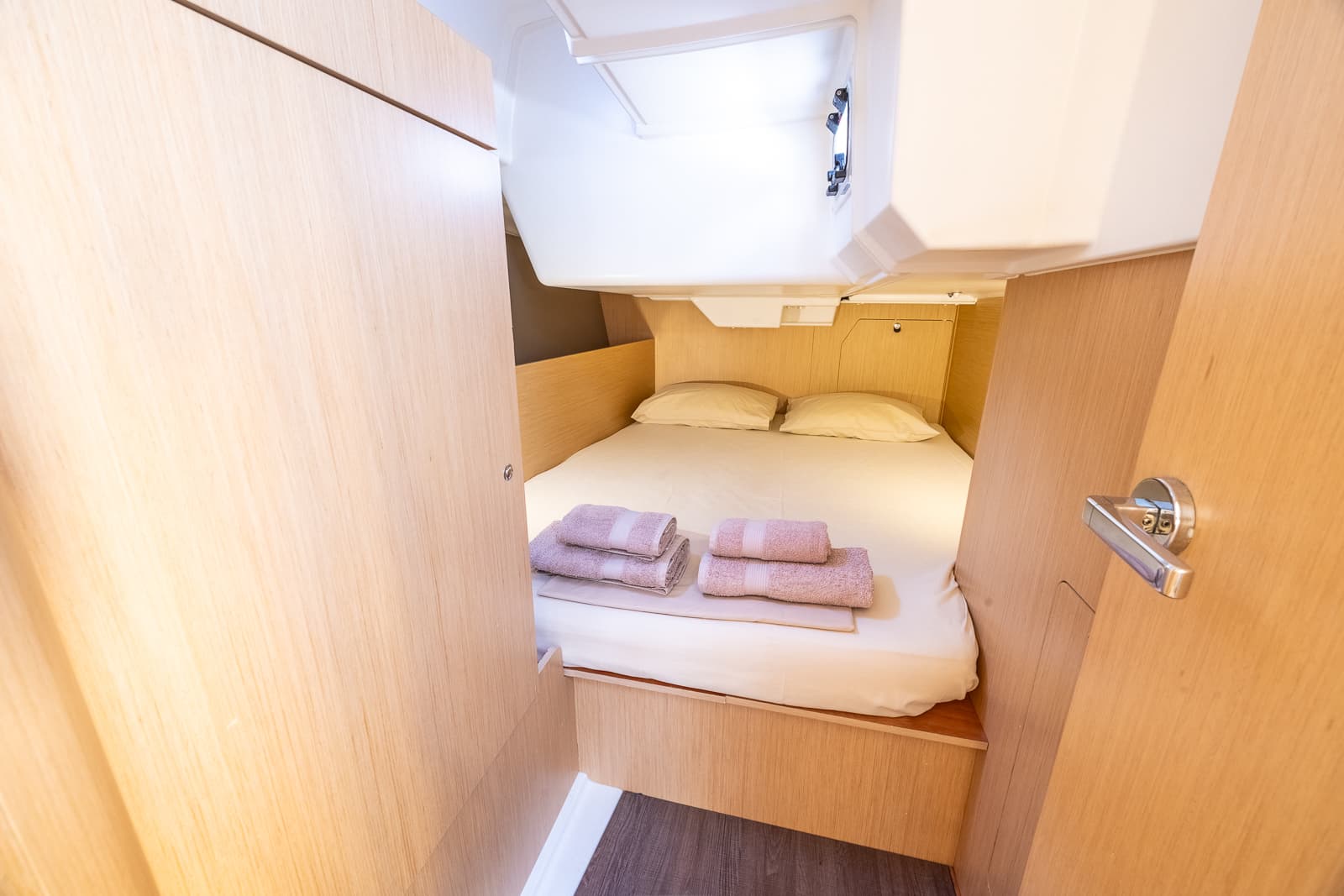 Oceanis 38.1 - photo 15