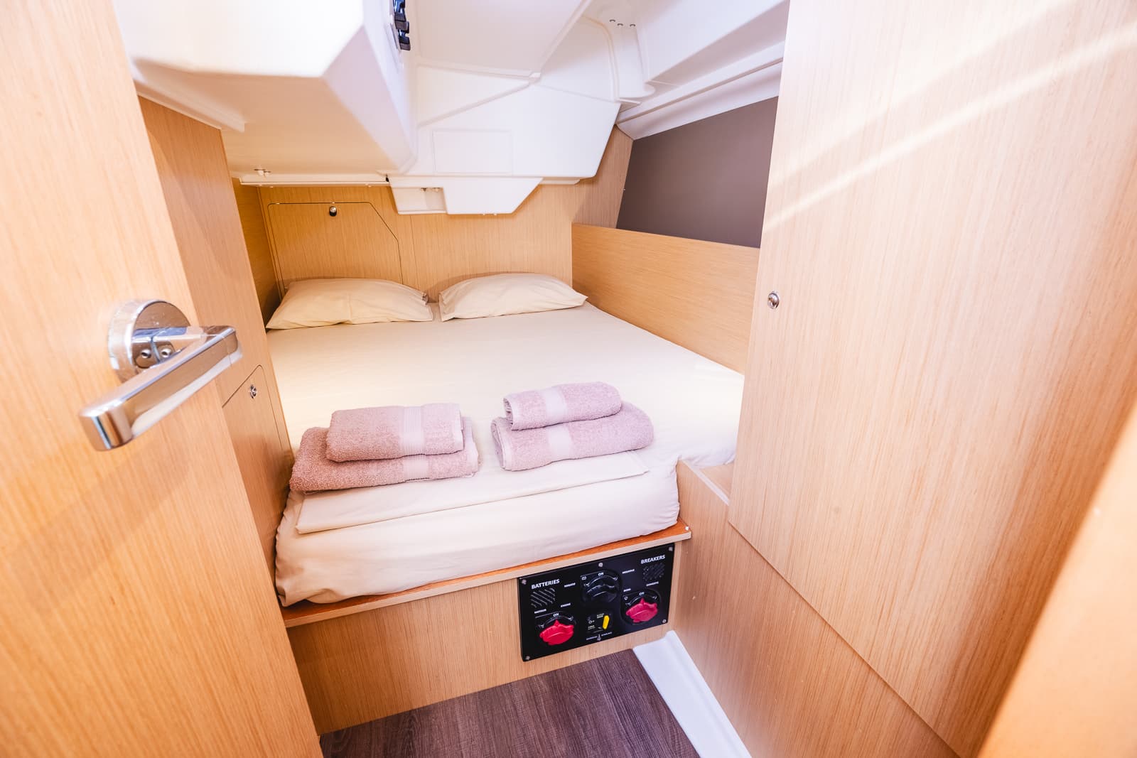 Oceanis 38.1 - photo 13