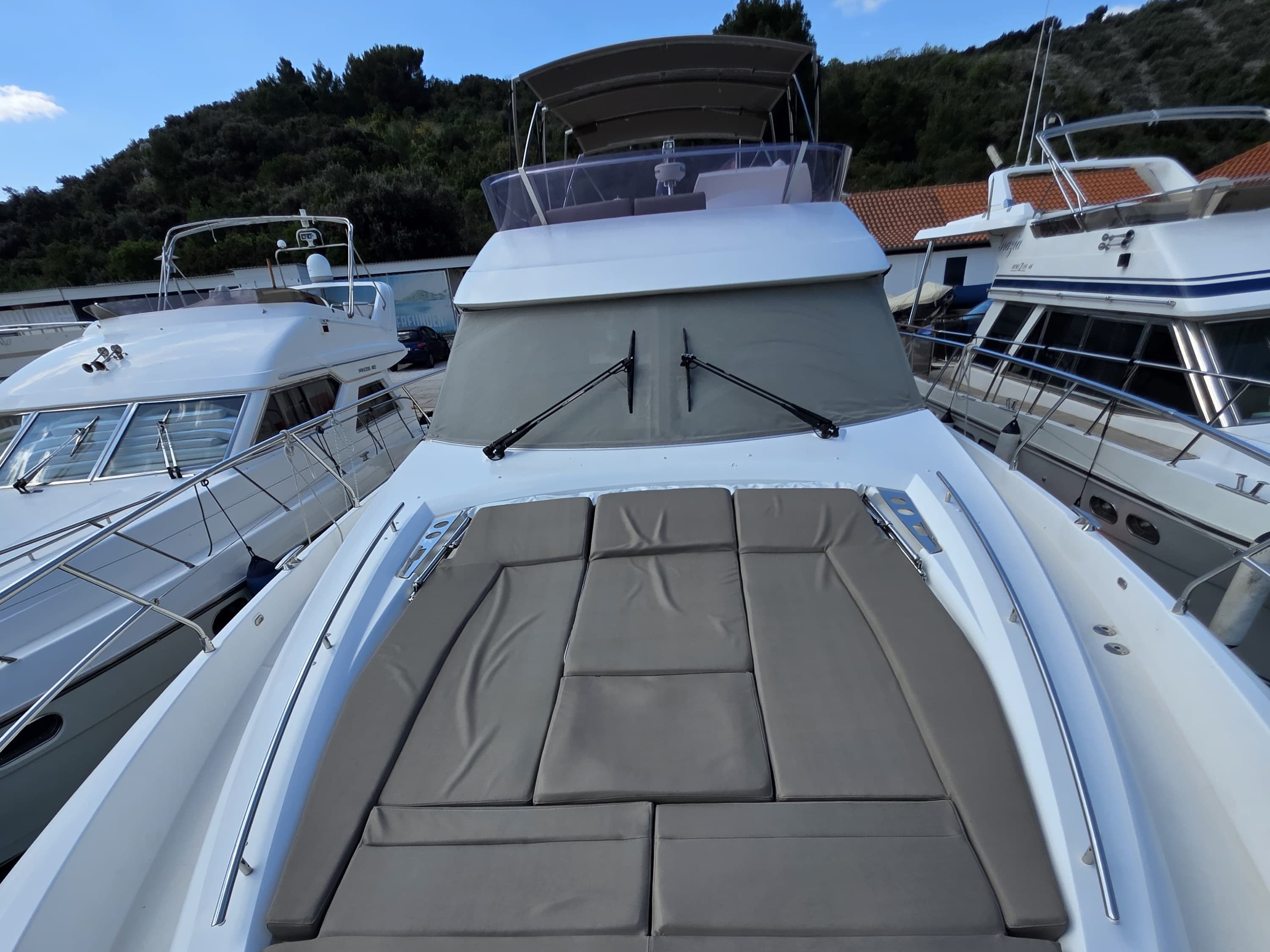 Prestige 550 Fly - photo 18