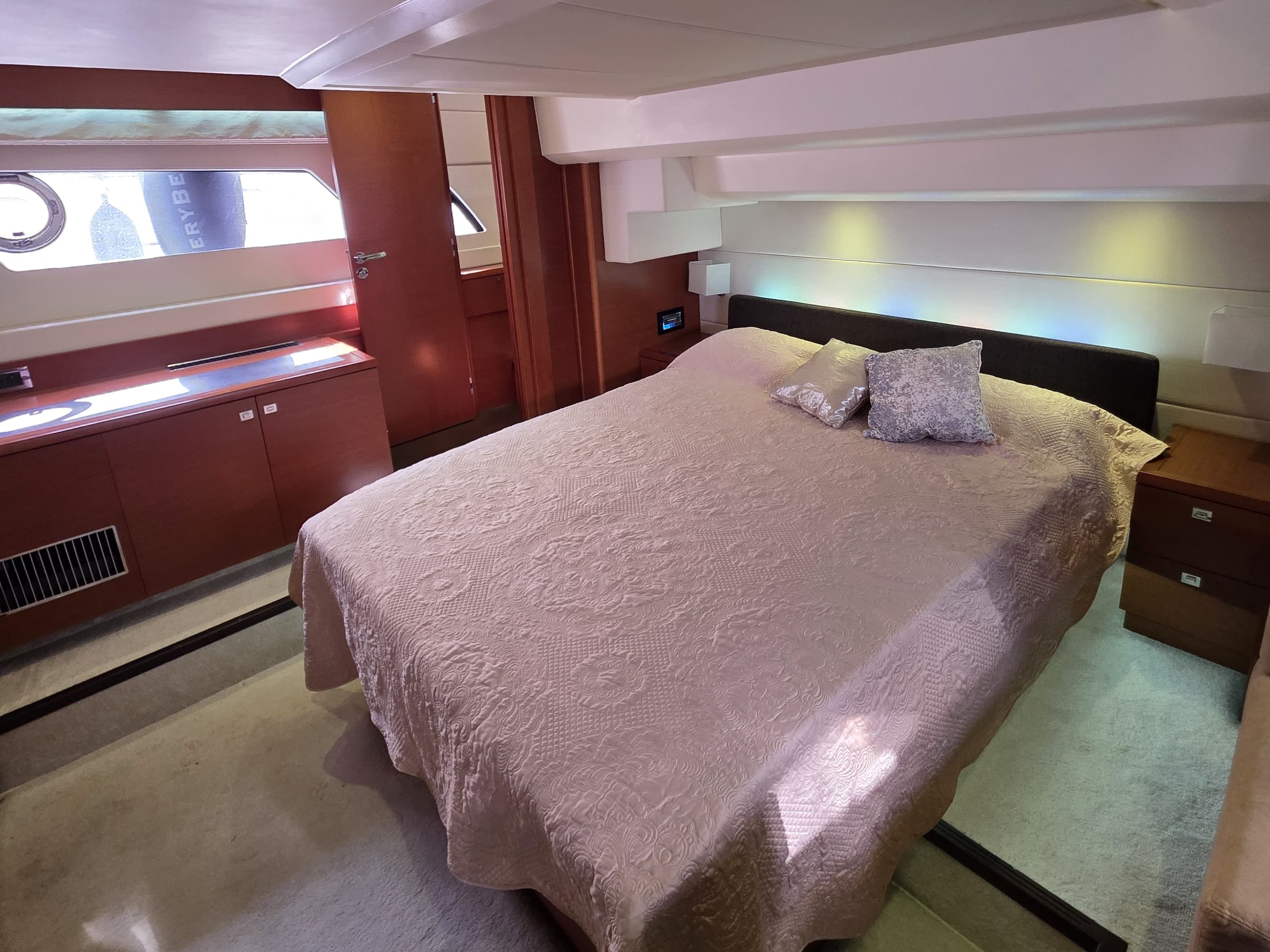 Prestige 550 Fly - photo 28