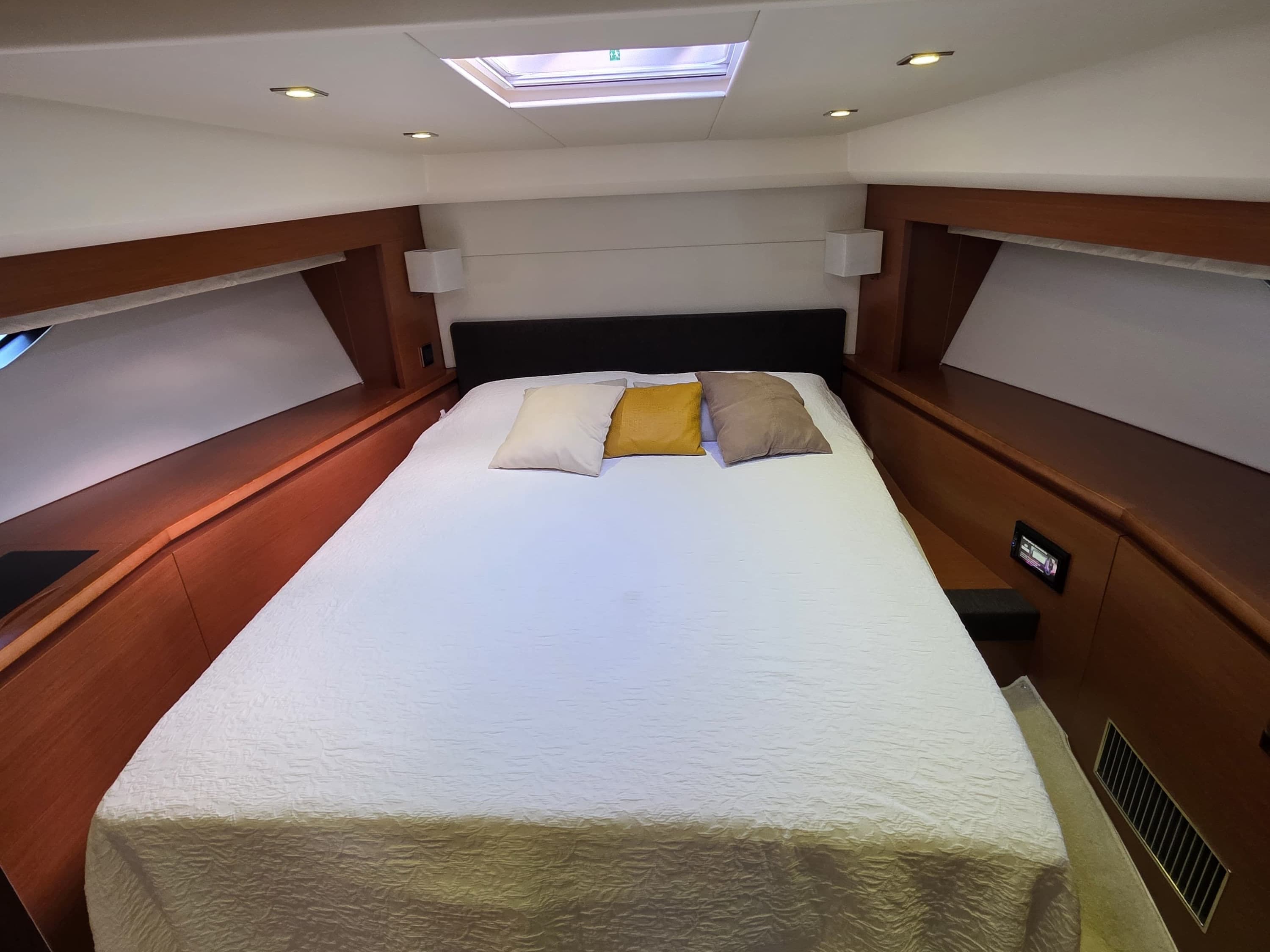 Prestige 550 Fly - photo 11