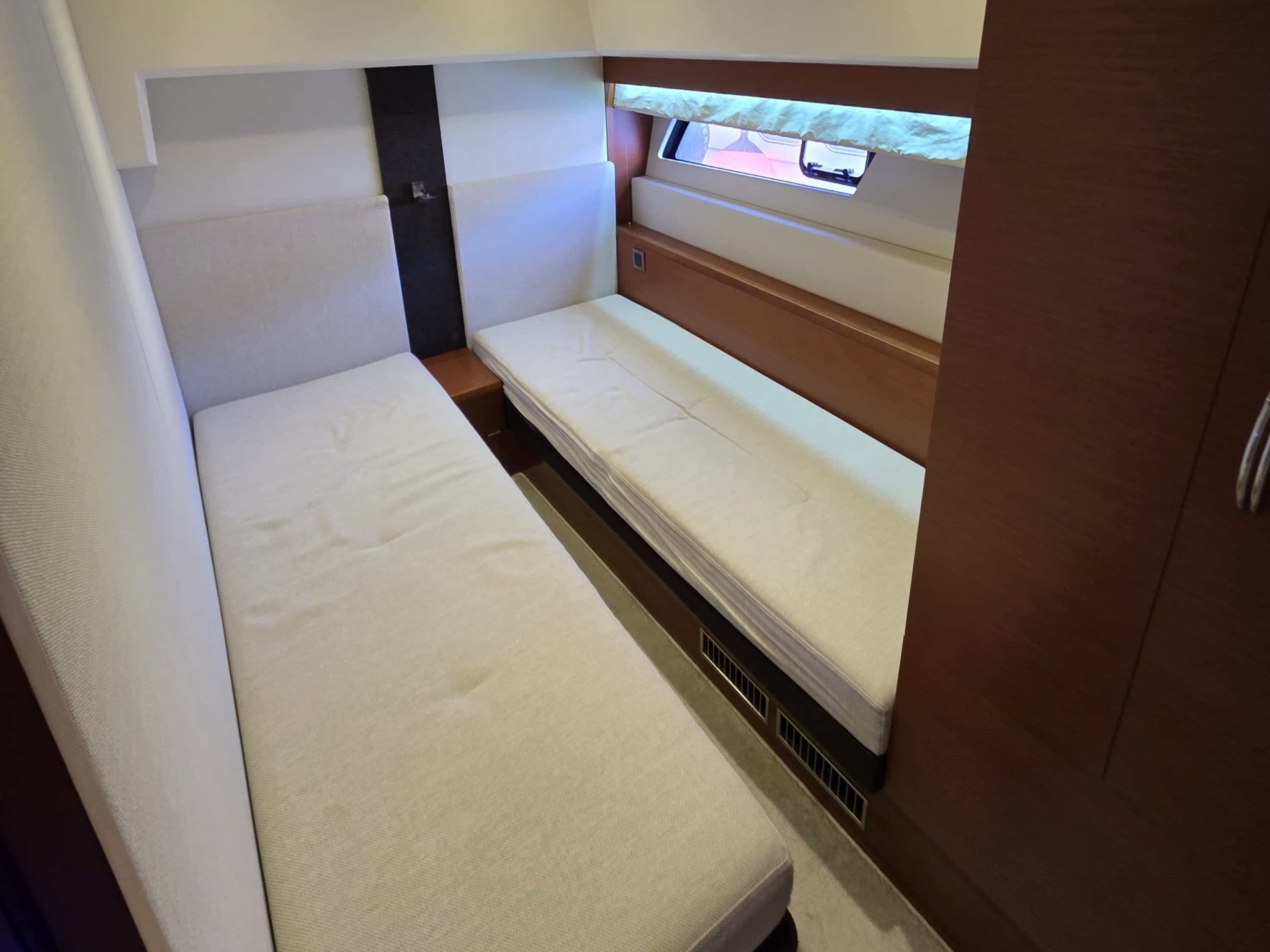 Prestige 550 Fly - photo 30