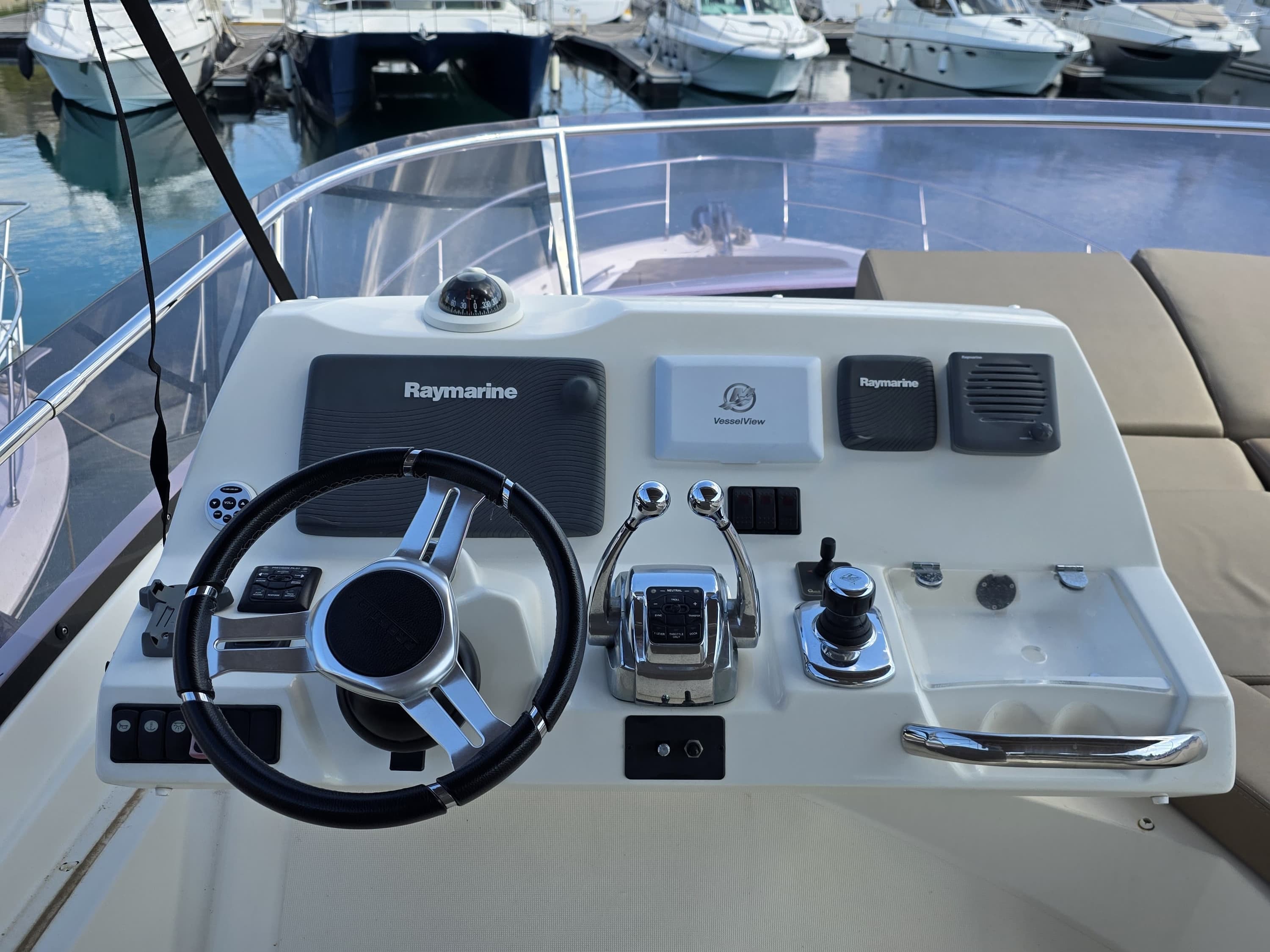Prestige 550 Fly - photo 15