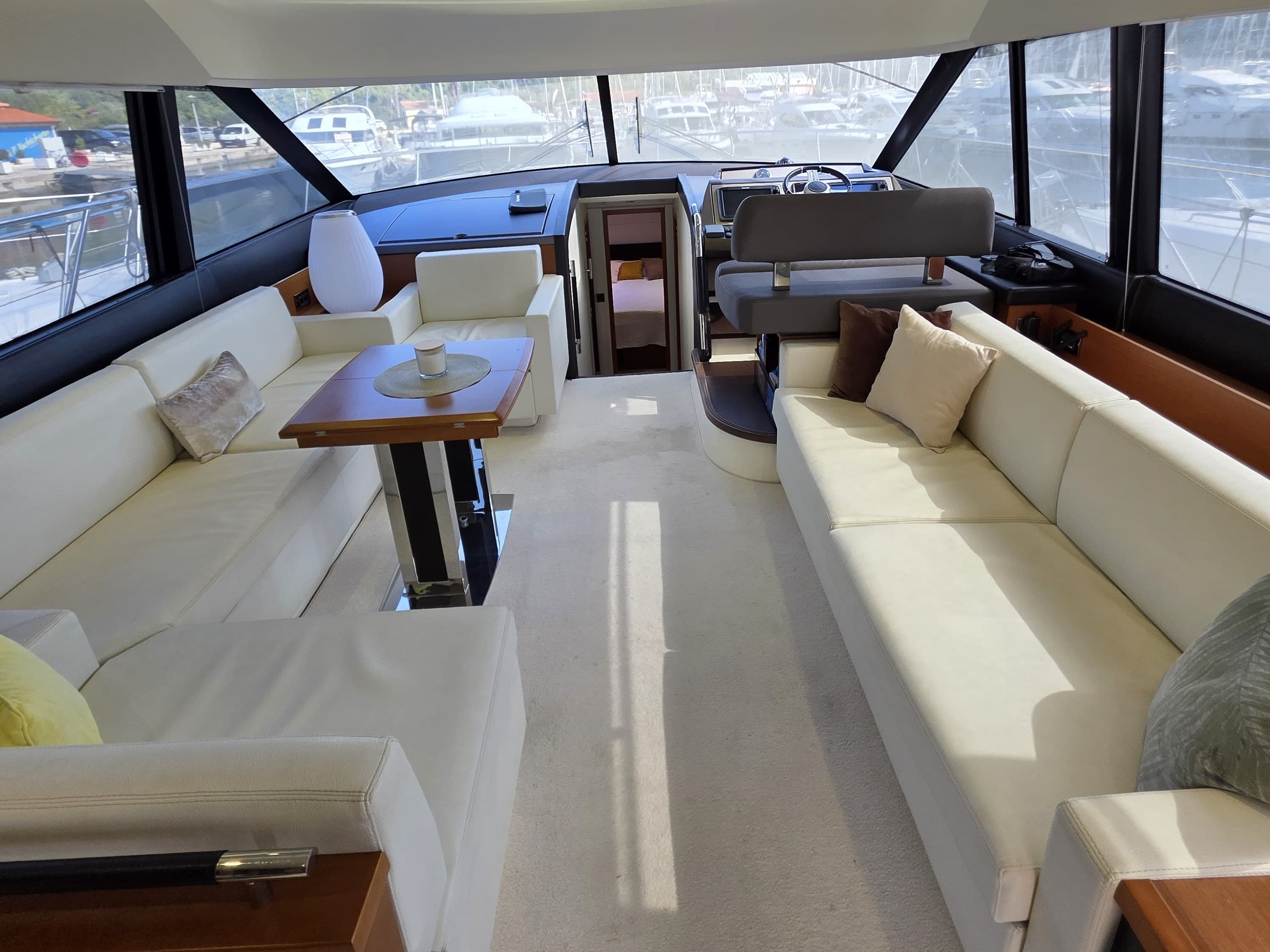 Prestige 550 Fly - photo 10