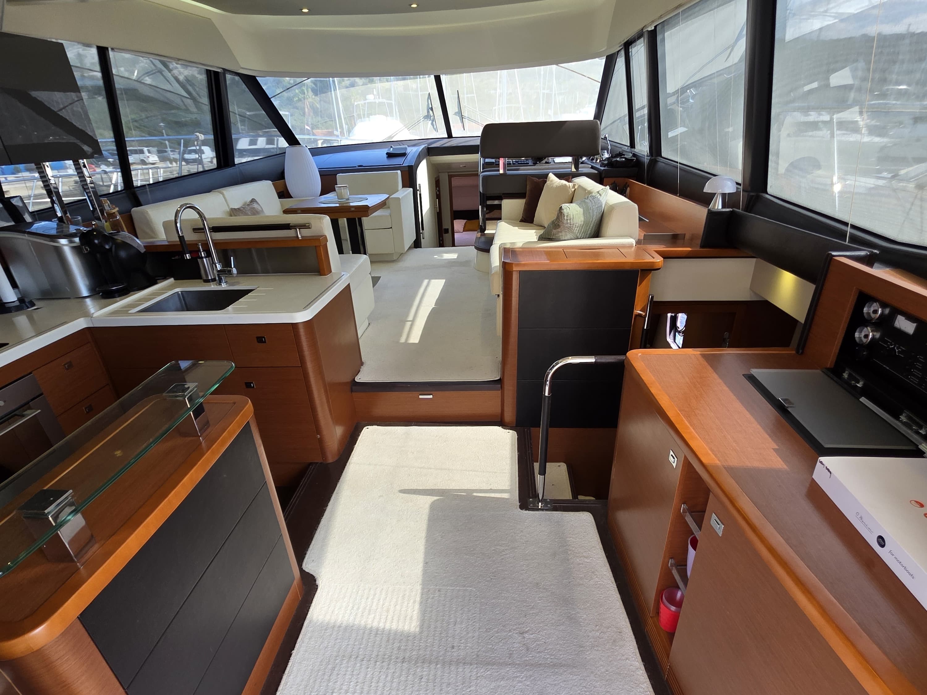 Prestige 550 Fly - photo 37
