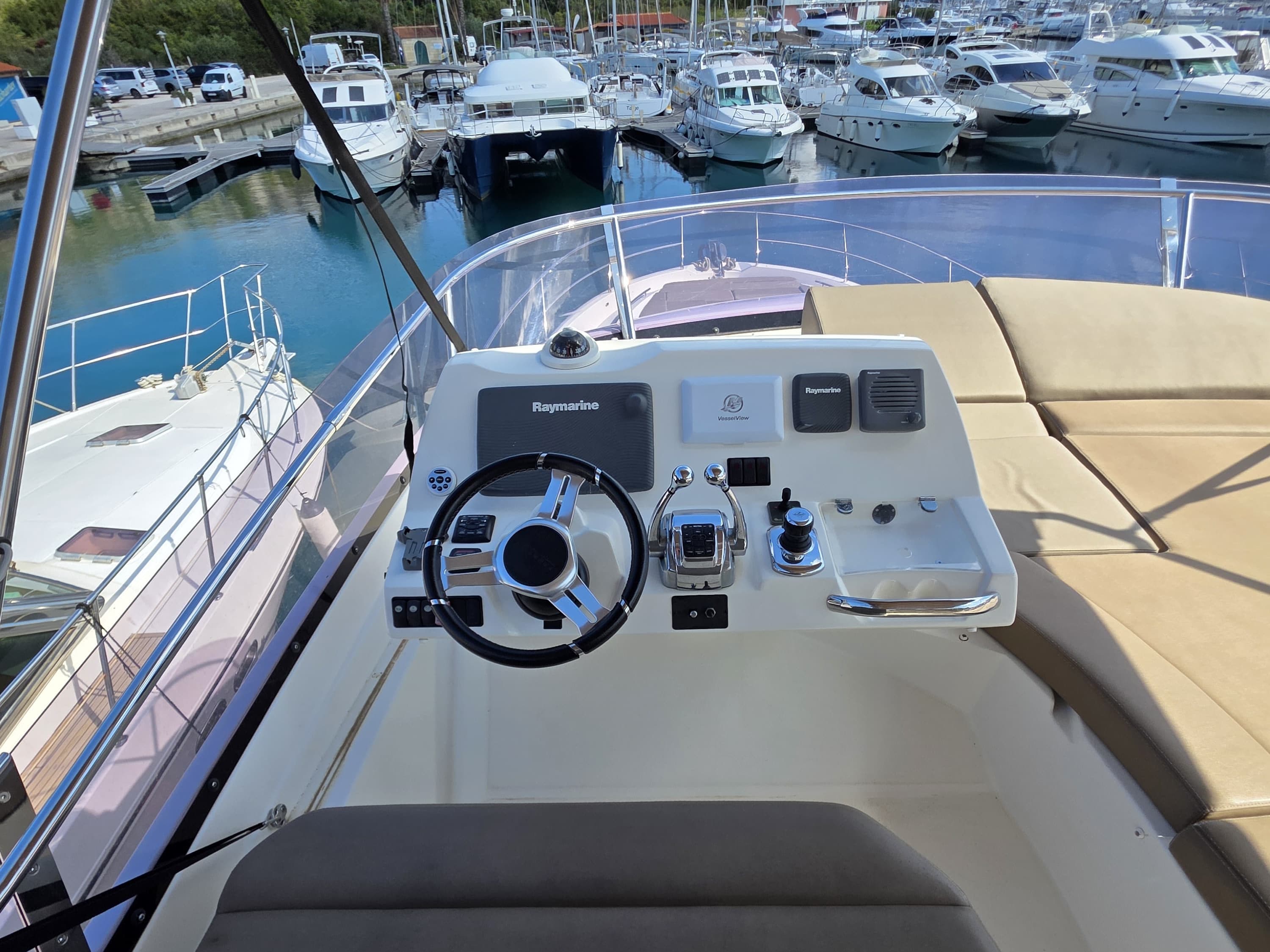 Prestige 550 Fly - photo 16