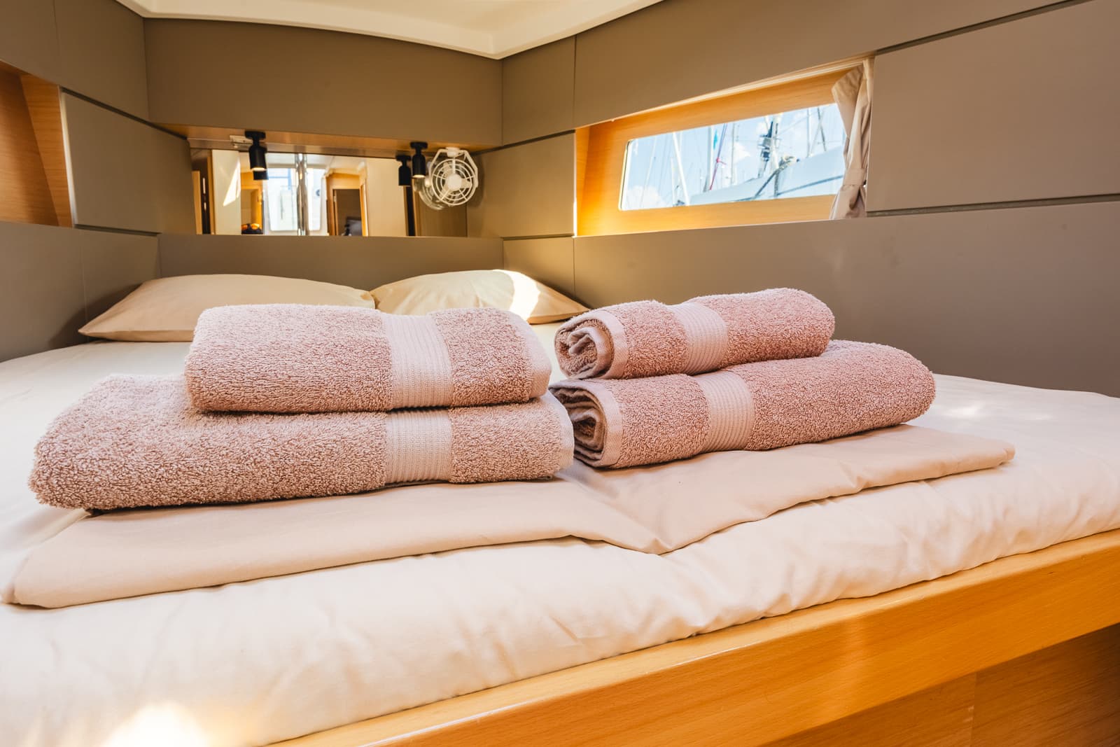 Oceanis 38.1 - photo 7