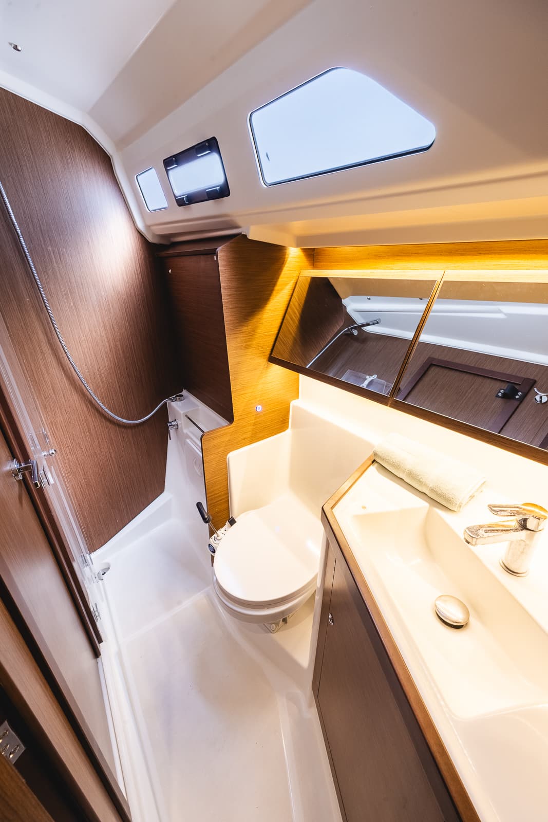 Oceanis 40.1 - photo 17