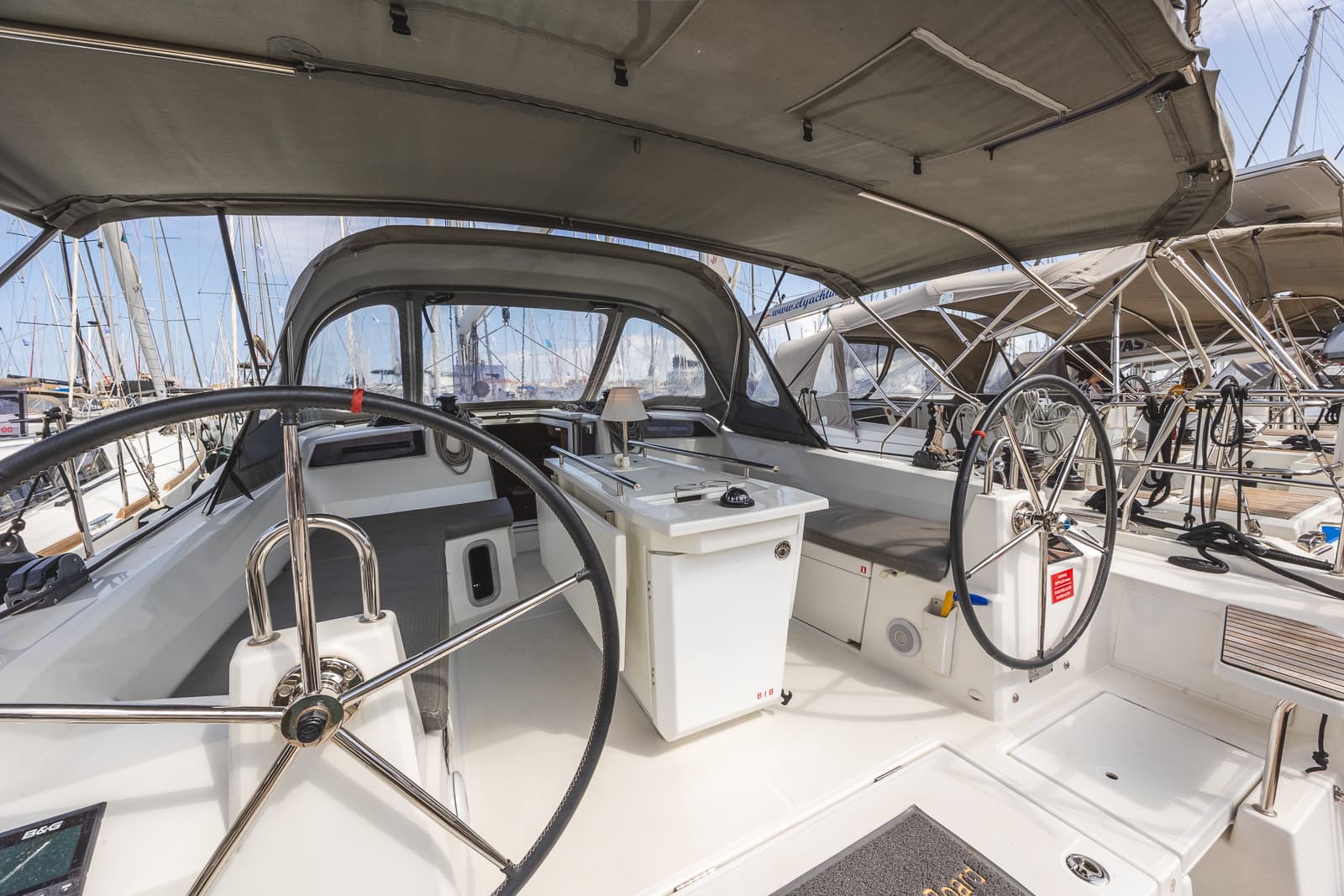 Oceanis 40.1 - photo 9