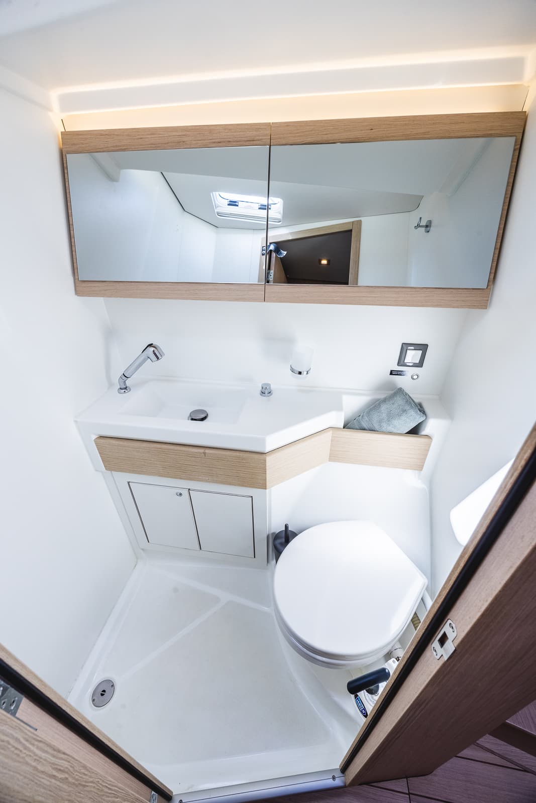 Oceanis 46.1 - photo 17