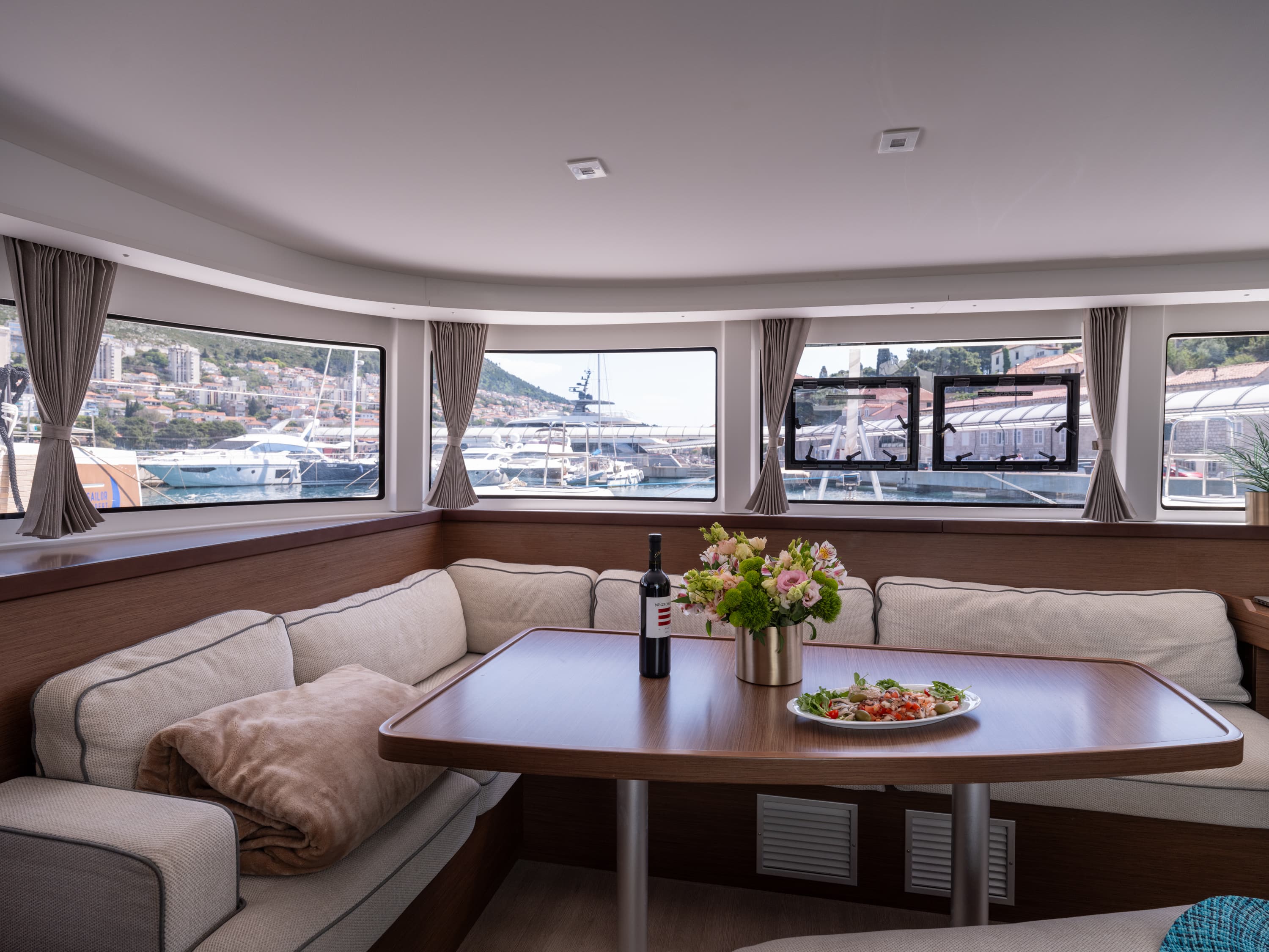 Lagoon 42 - photo 18