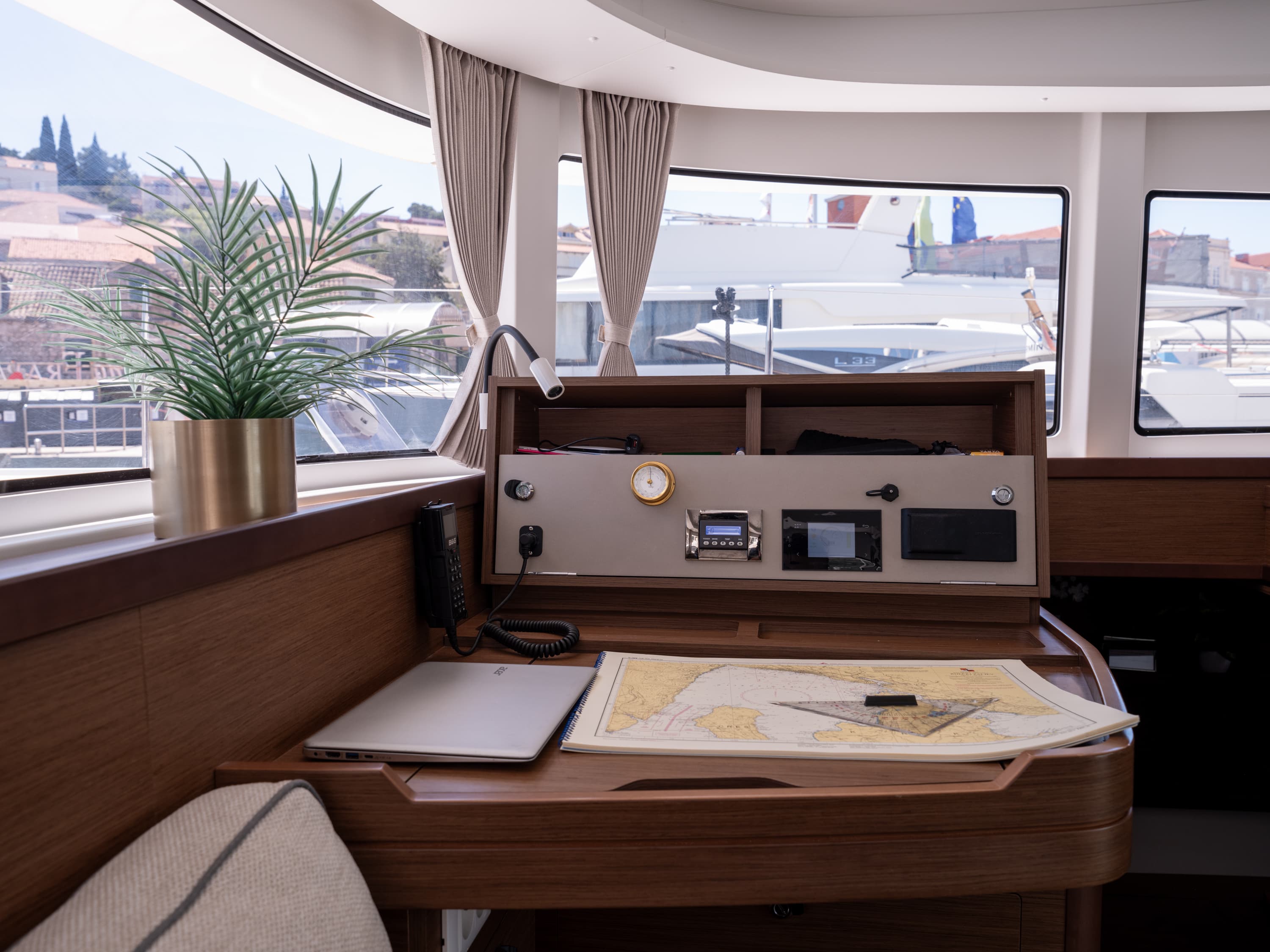 Lagoon 42 - photo 35