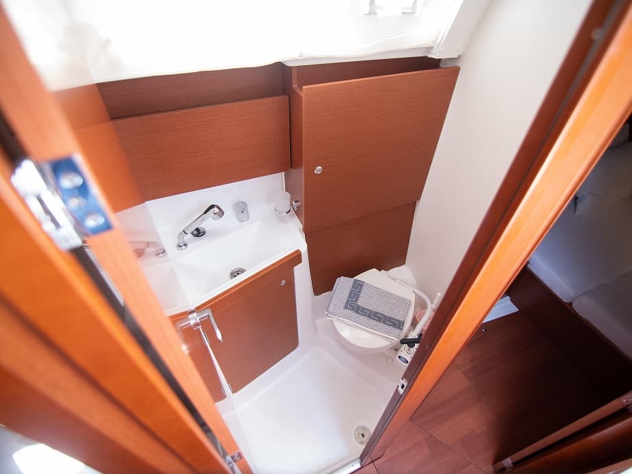 Oceanis 38.1 - photo 5