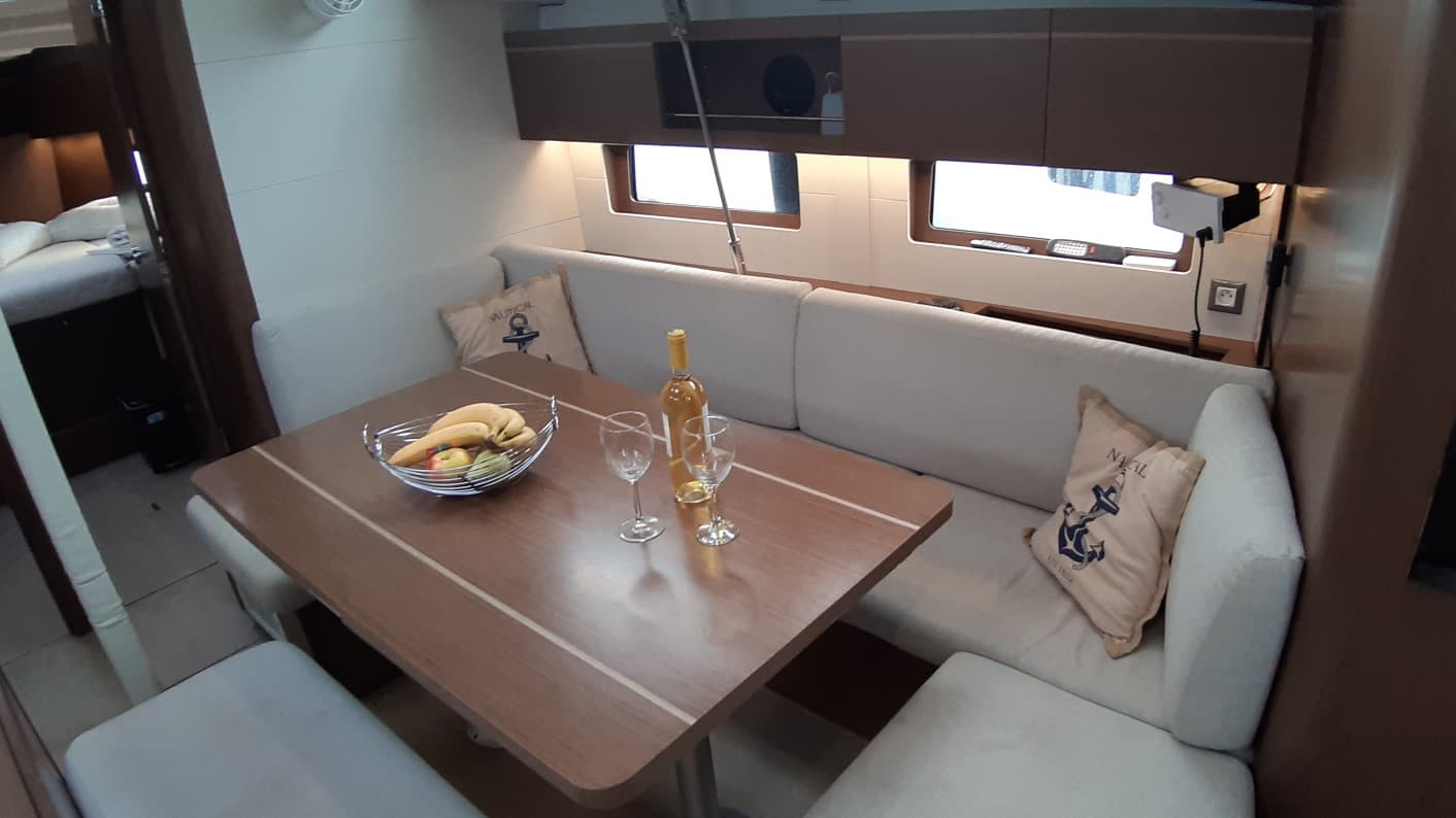 Oceanis 46.1 - photo 6