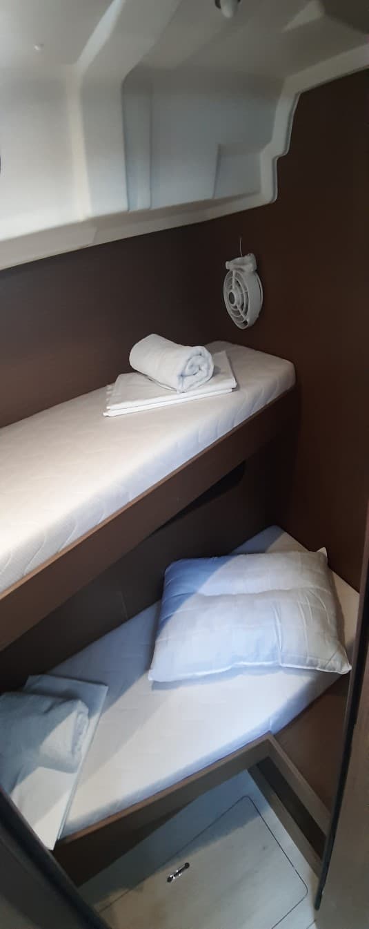 Oceanis 51.1 - photo 6