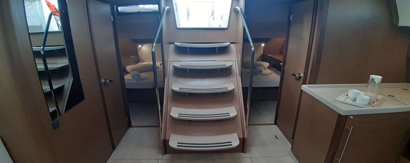 Oceanis 51.1 - photo 13