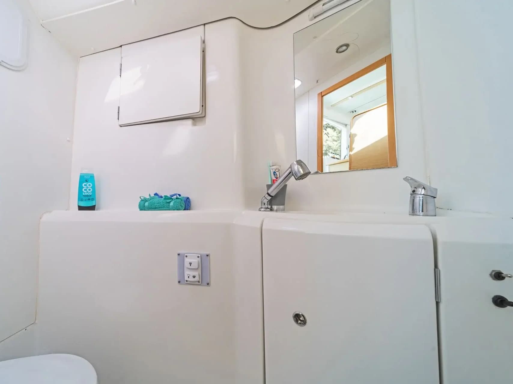 Lagoon 380 - photo 5