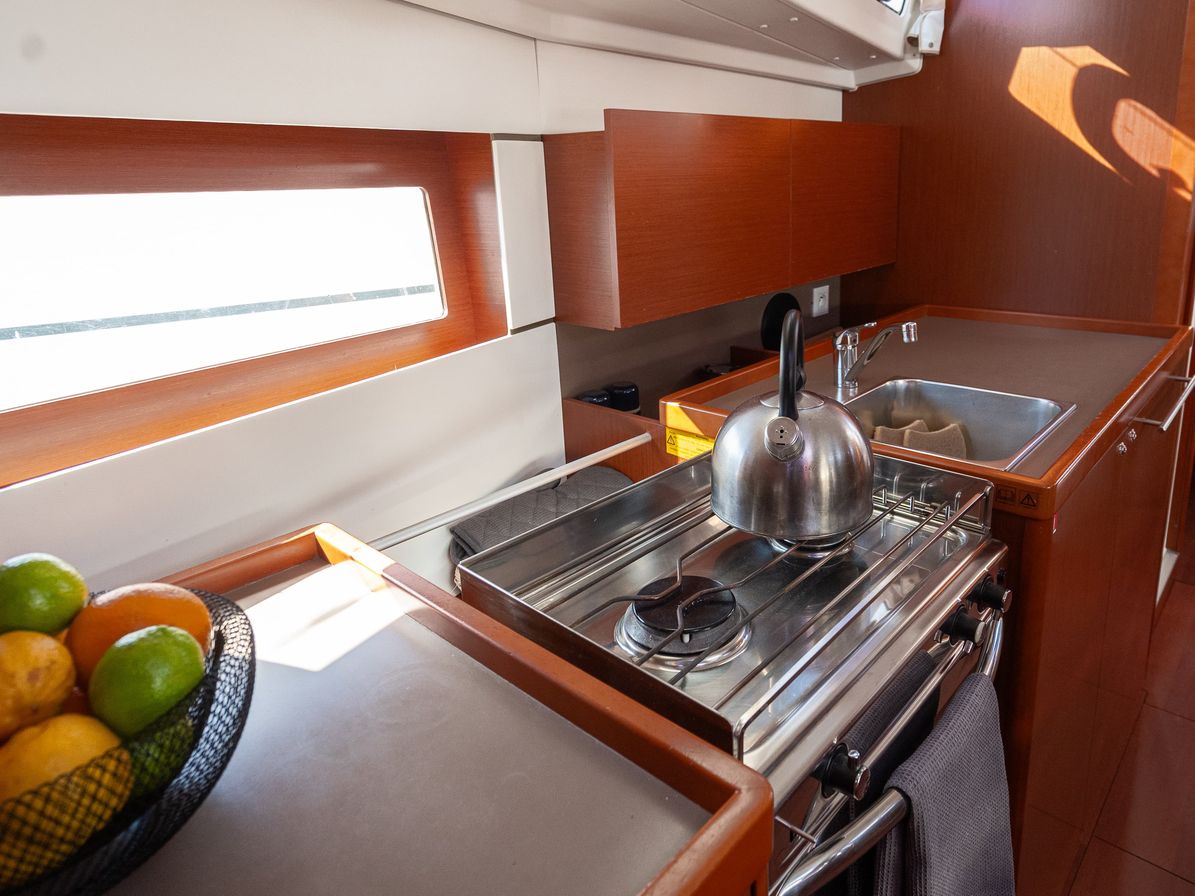 Oceanis 38.1 - photo 8