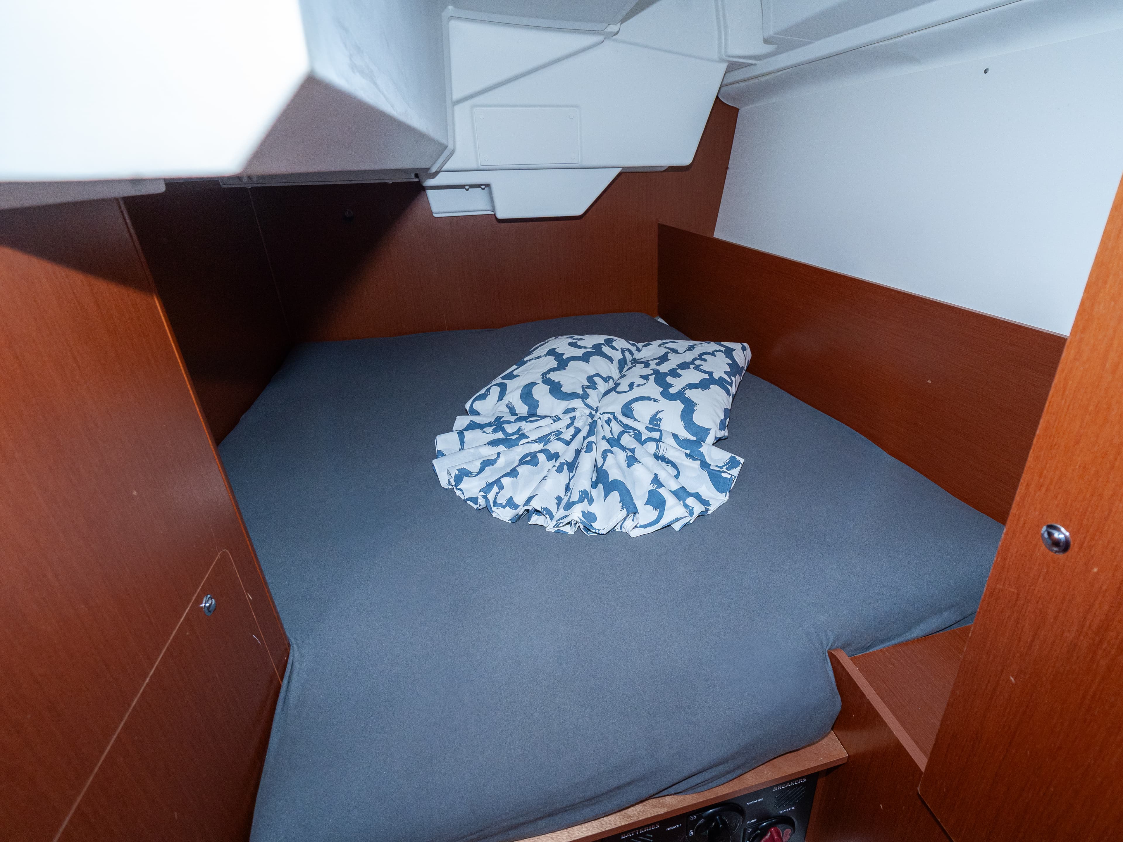 Oceanis 38.1 - photo 11