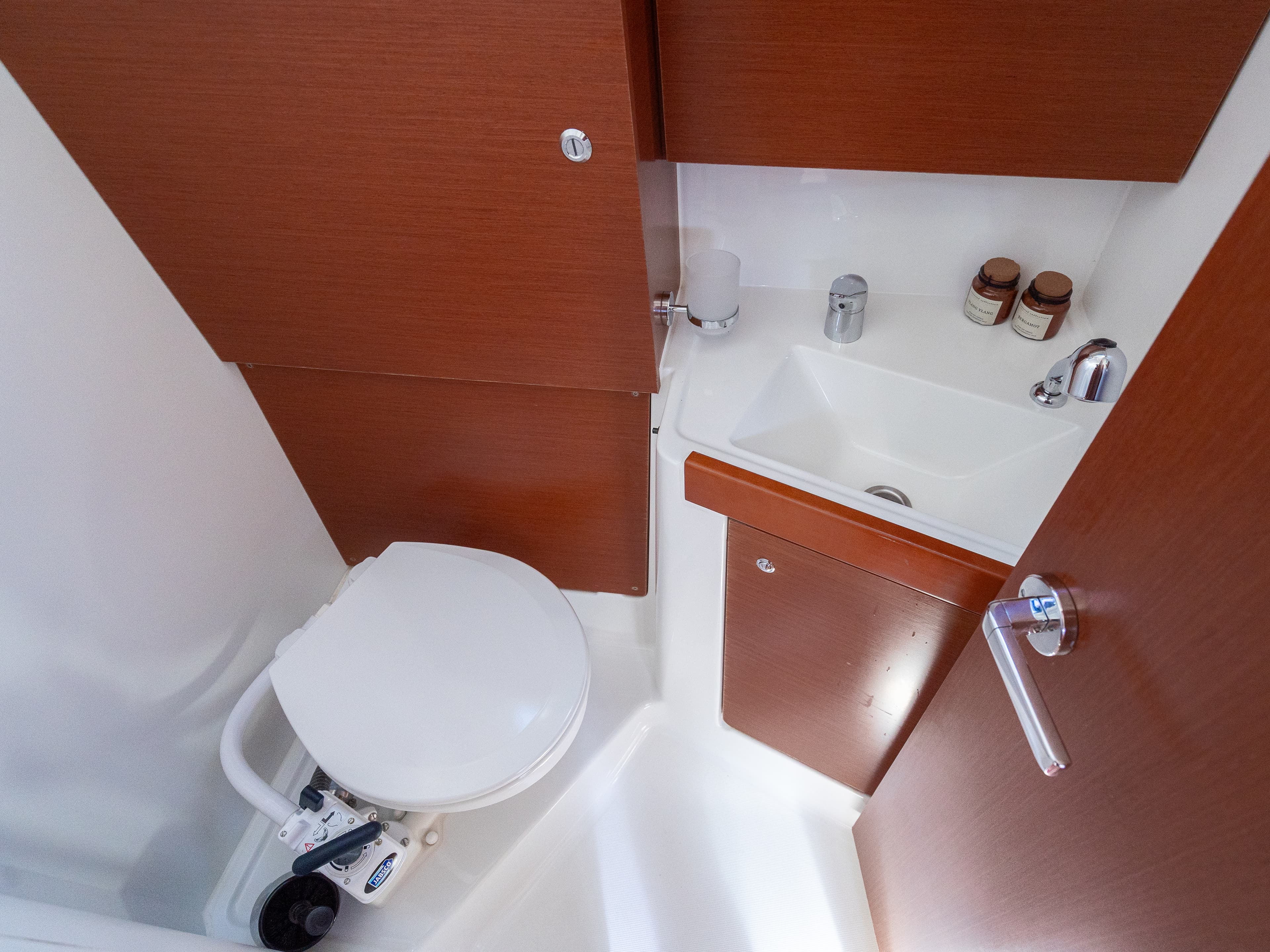 Oceanis 38.1 - photo 7