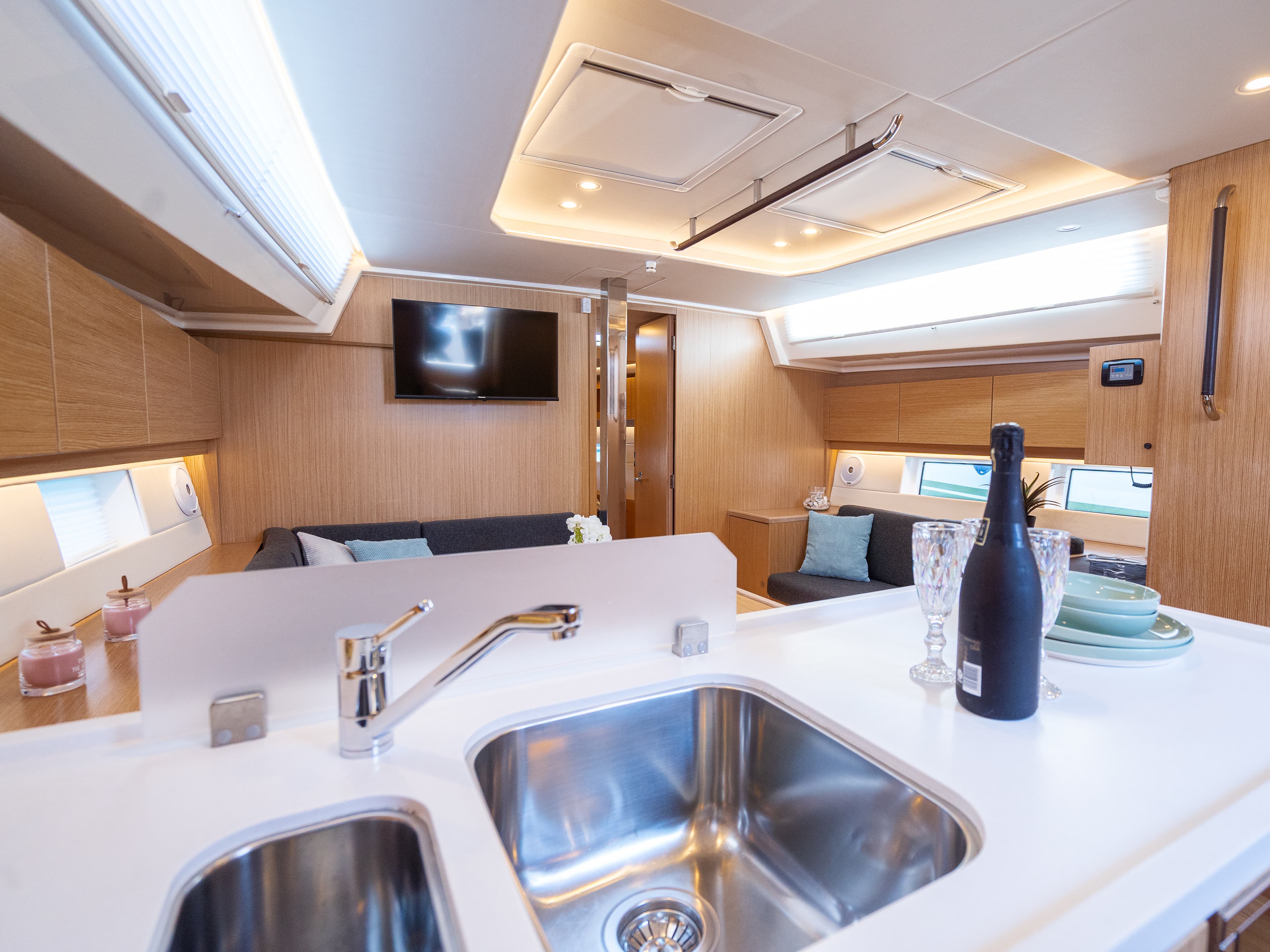 Bavaria C45 Style - photo 8