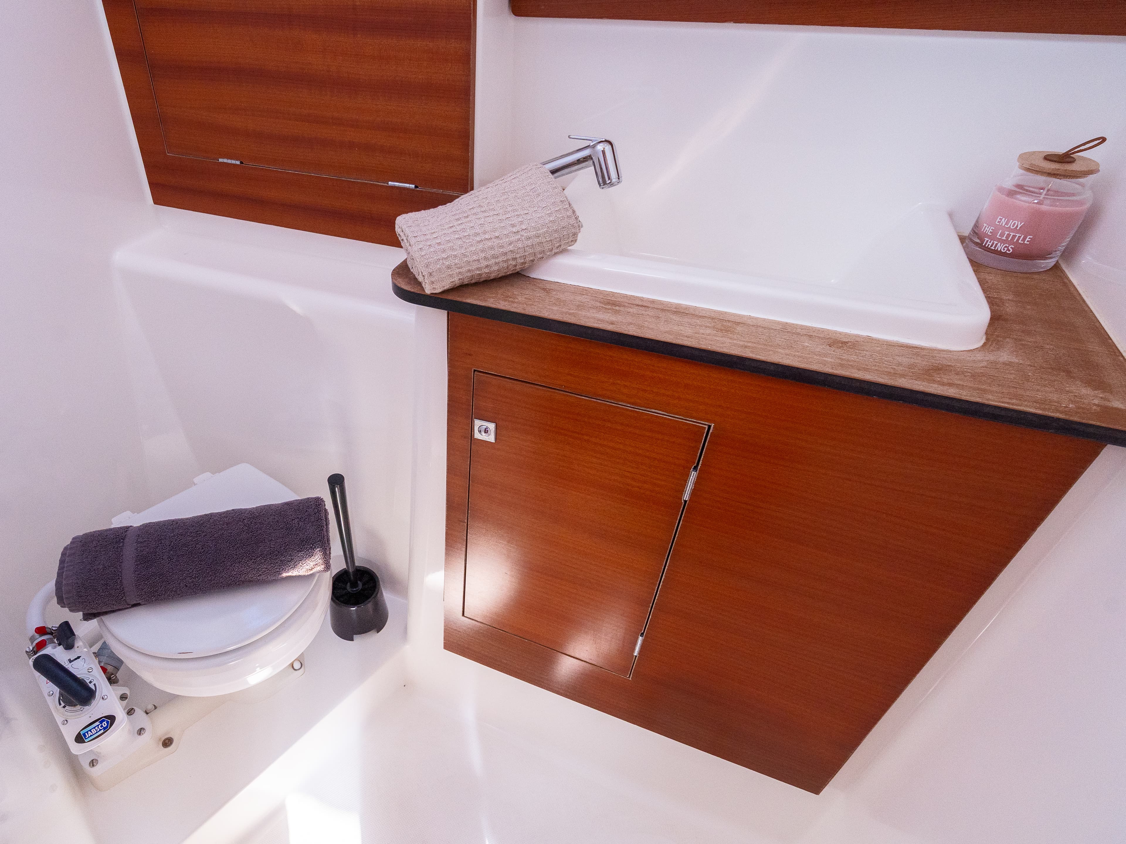 Dufour 460 Grand Large - photo 16