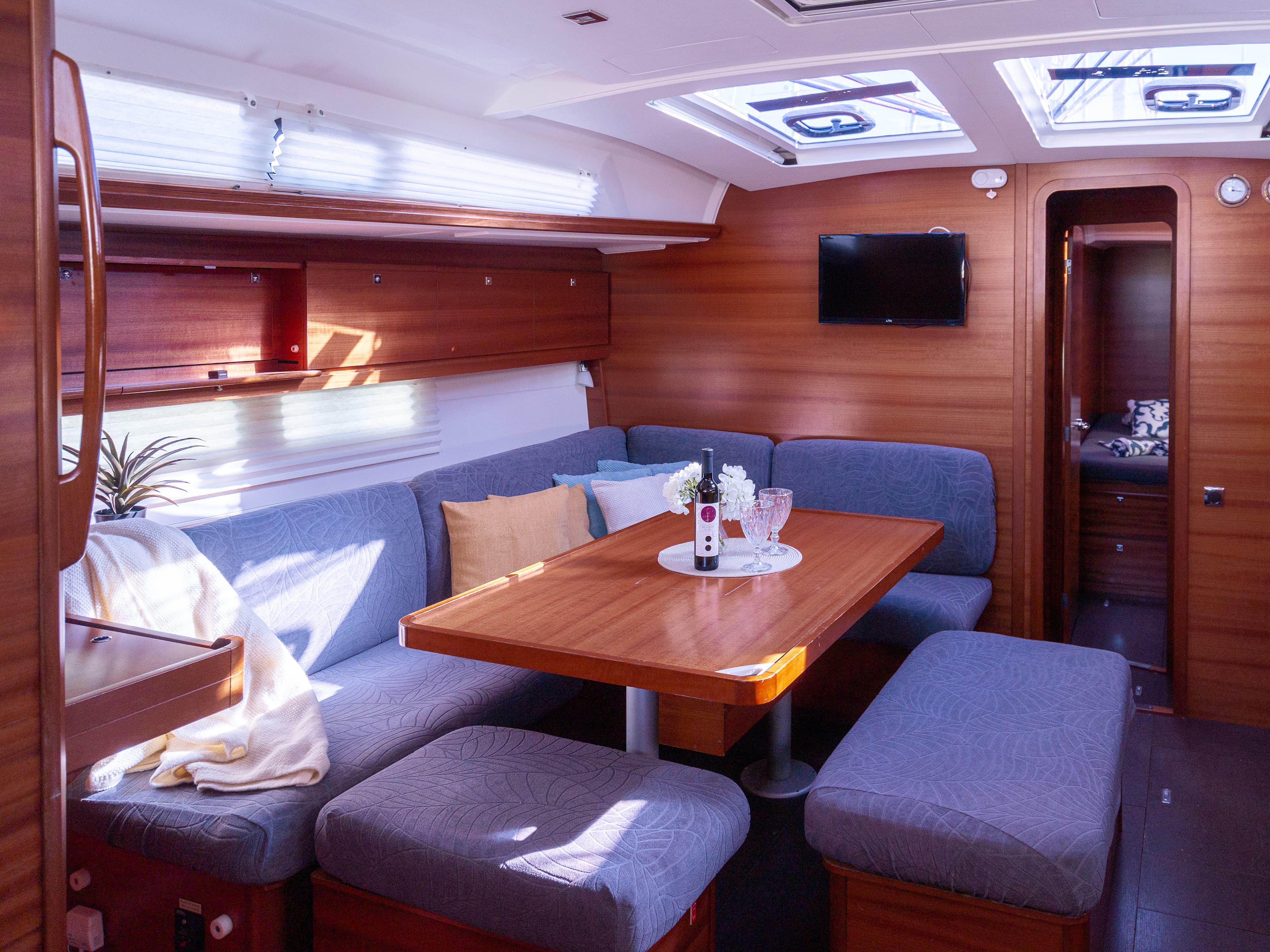 Dufour 460 Grand Large - photo 4