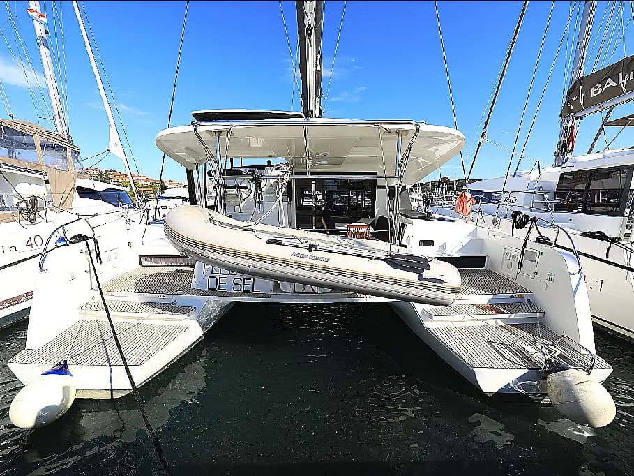 Lagoon 42 - photo 11