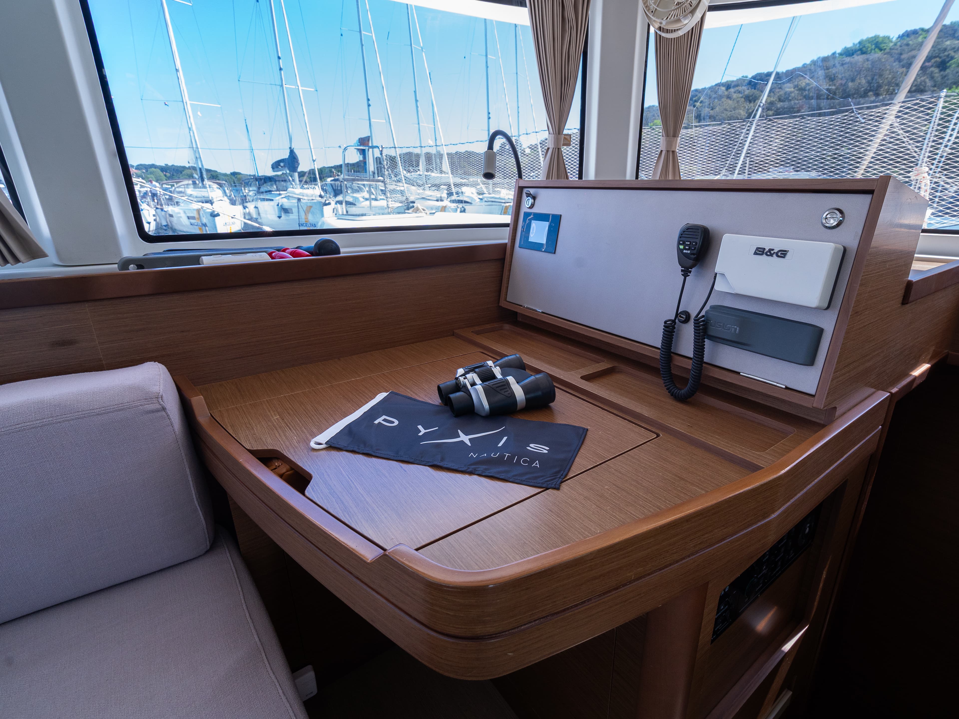 Lagoon 42 - photo 12