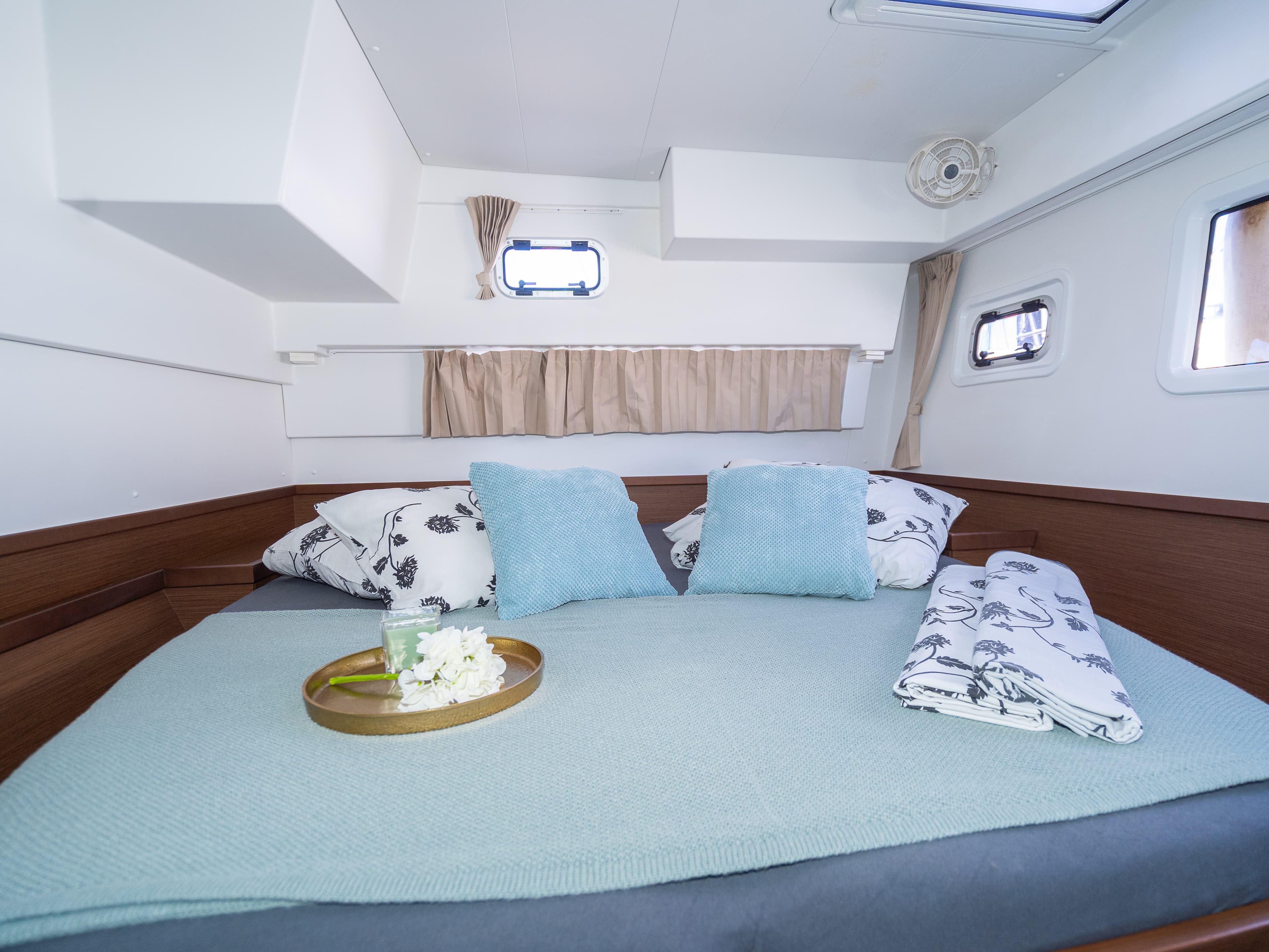 Lagoon 42 - photo 13