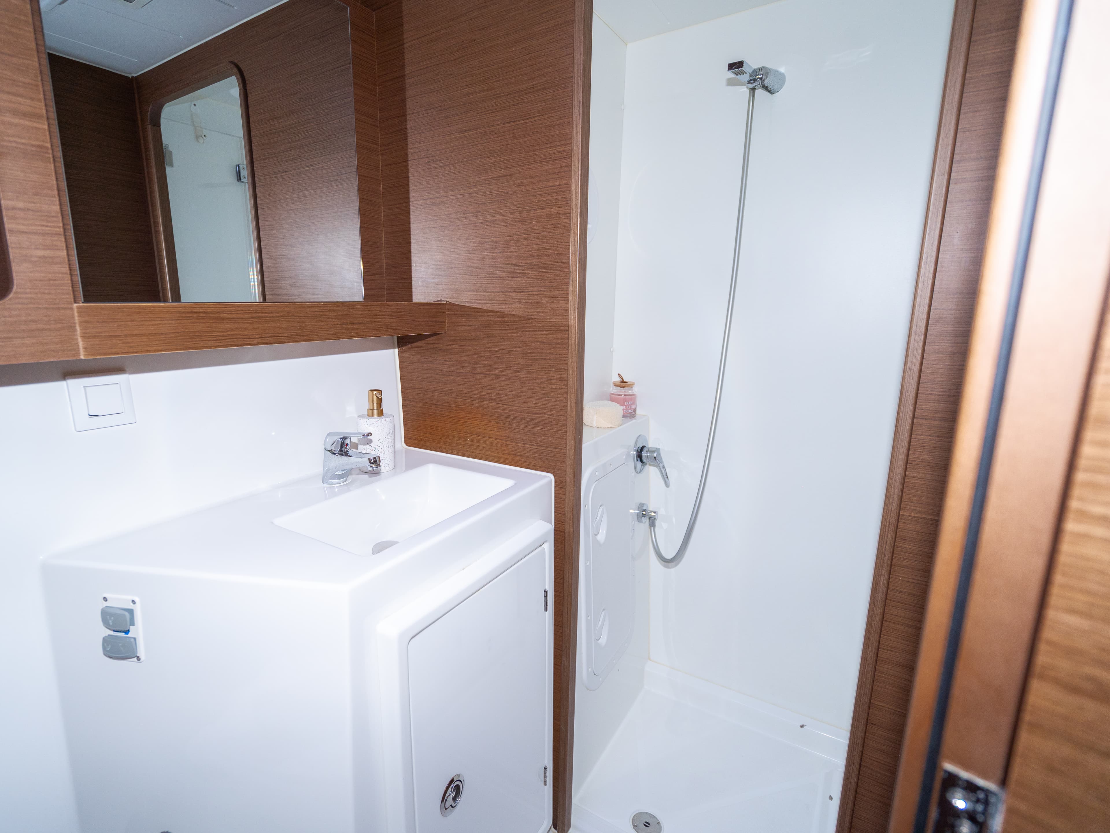 Lagoon 42 - photo 40