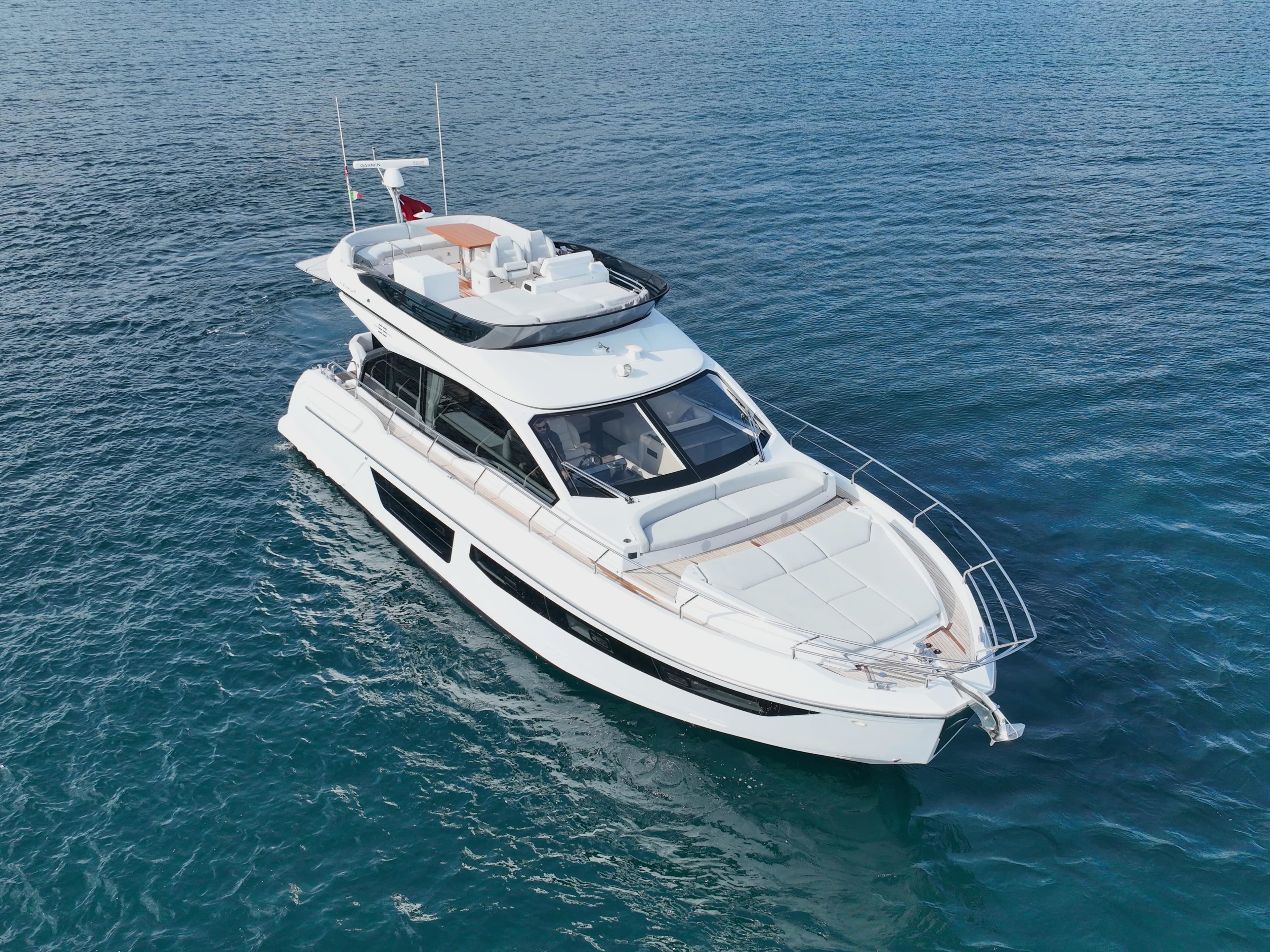 Azimut 53 Fly - photo