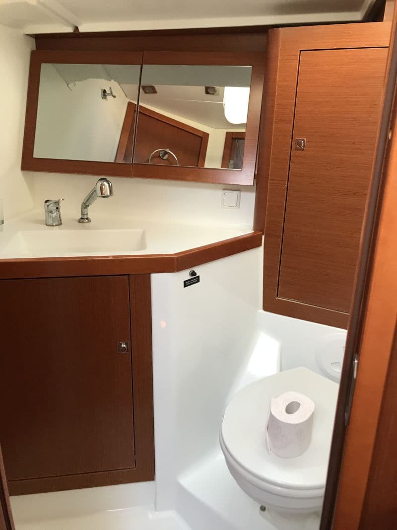 Oceanis 45 - photo 13