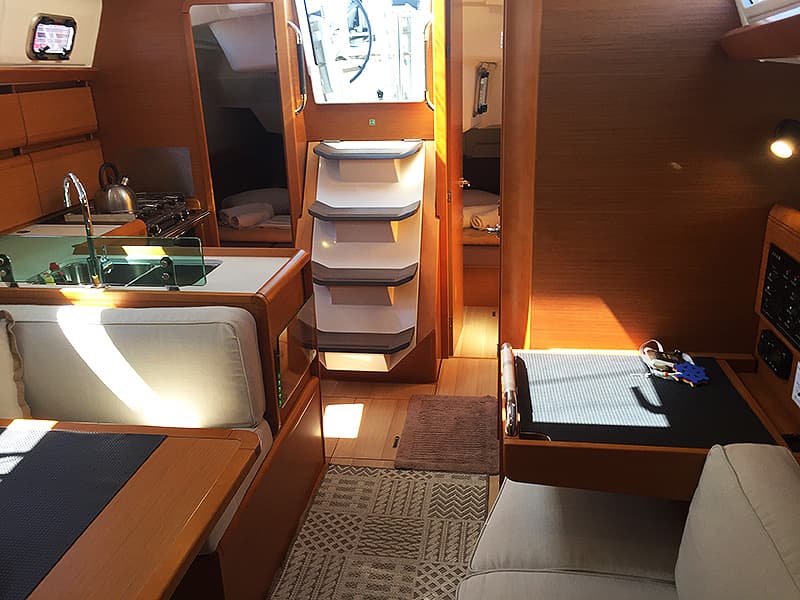Sun Odyssey 389 - photo 12