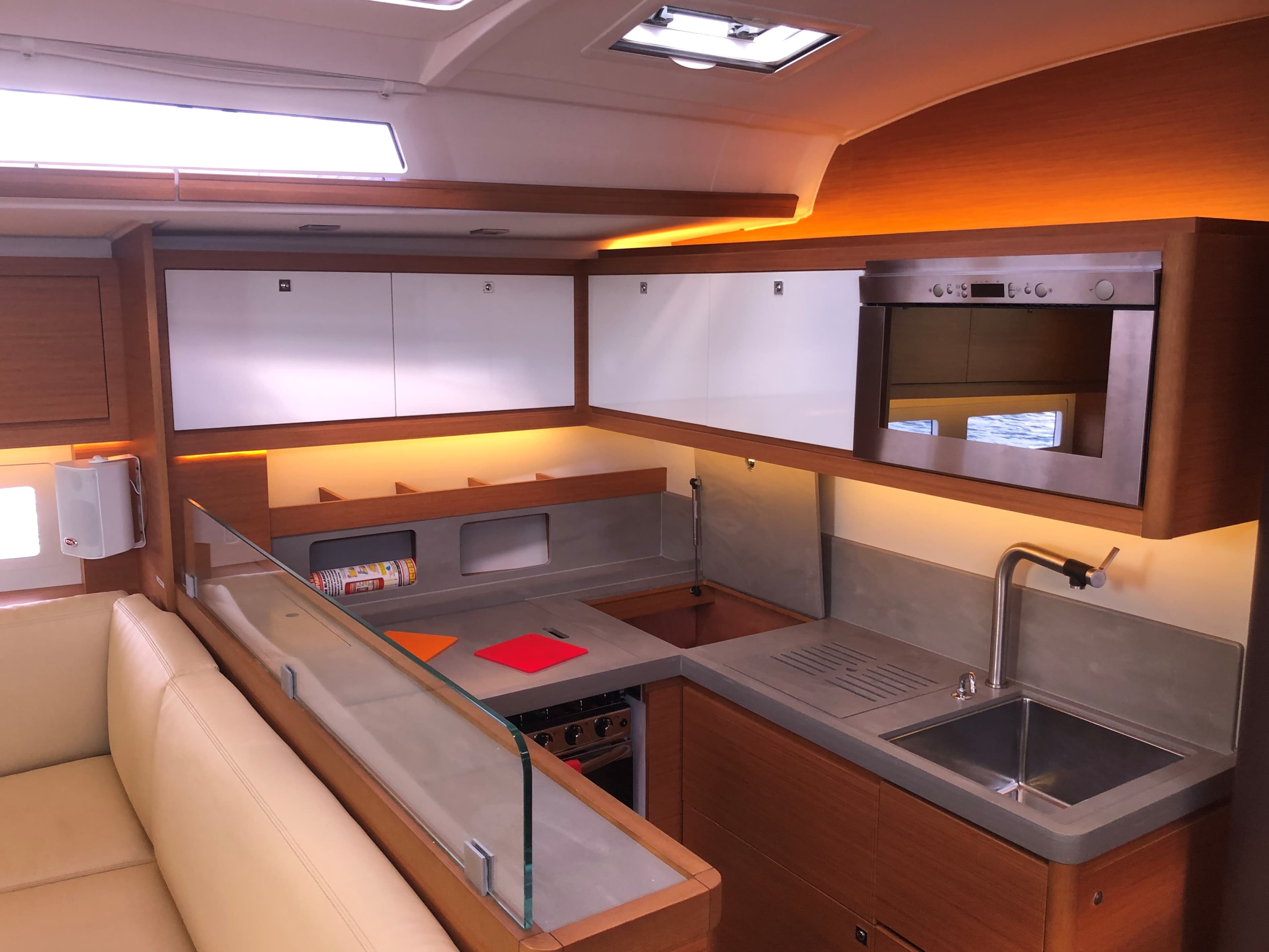 Dufour 530 - photo 20