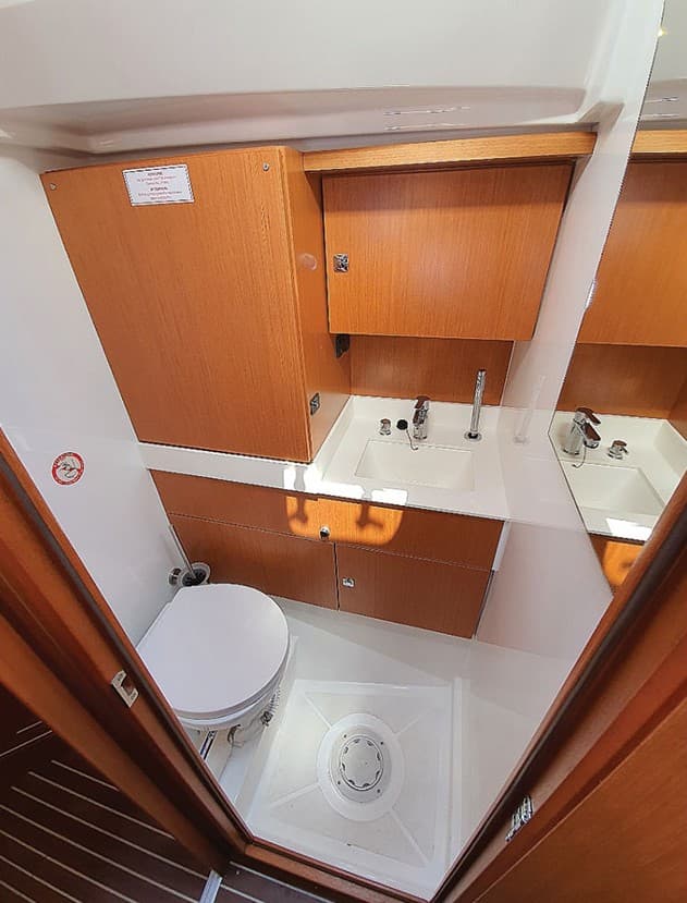 Bavaria C45 - photo 4