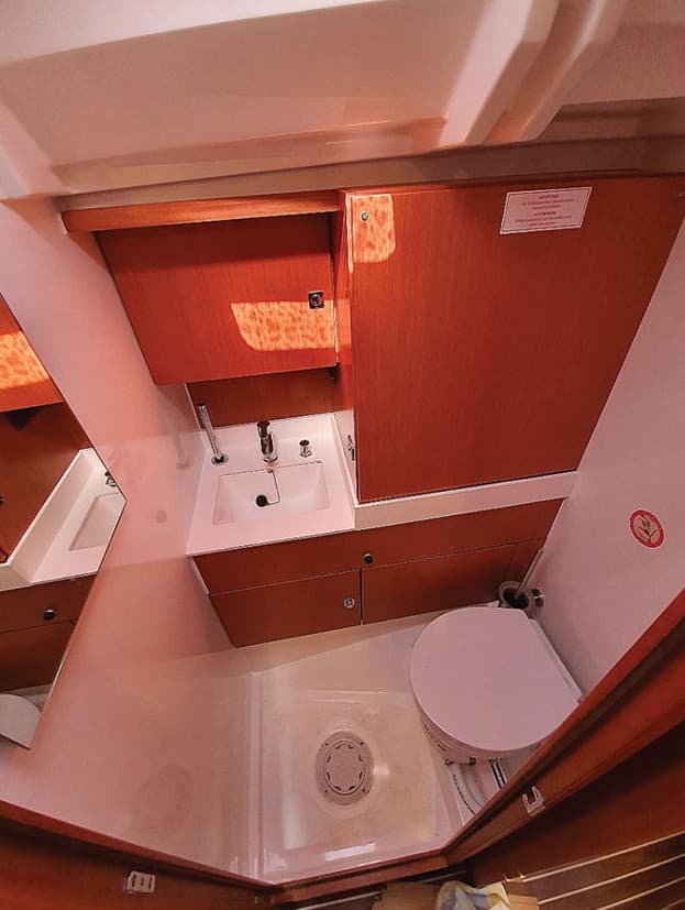 Bavaria C45 - photo 9